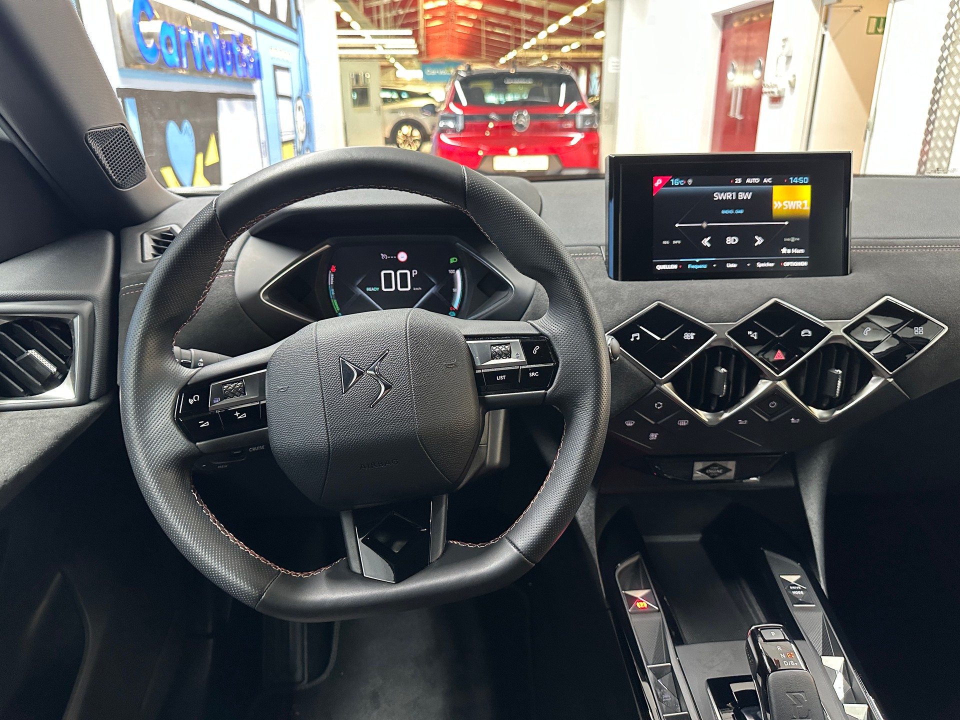 DS AUTOMOBILES DS 3 Crossback E-Tense 136 Performance Line-image-10