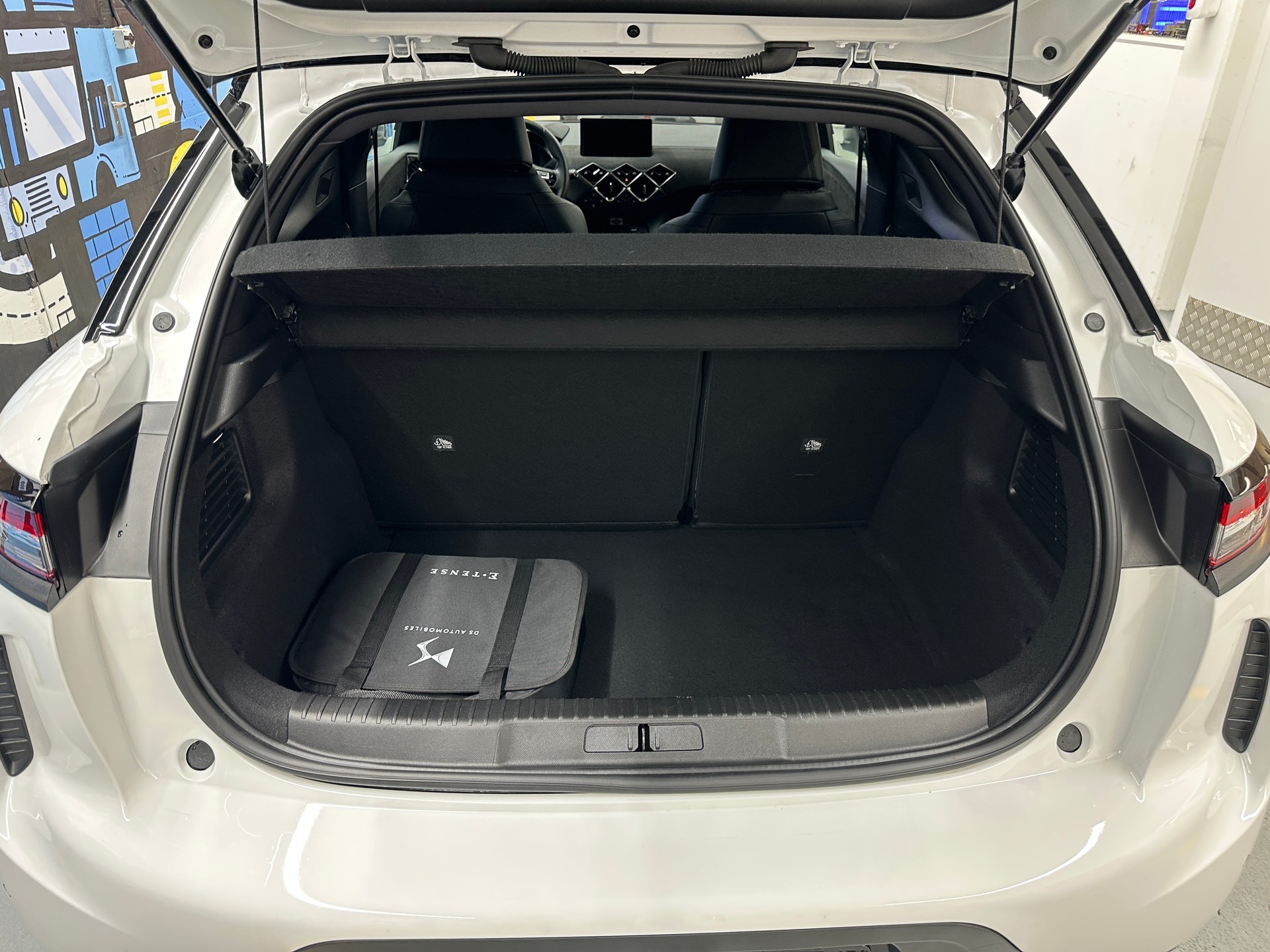 DS AUTOMOBILES DS 3 Crossback E-Tense 136 Performance Line-image-5