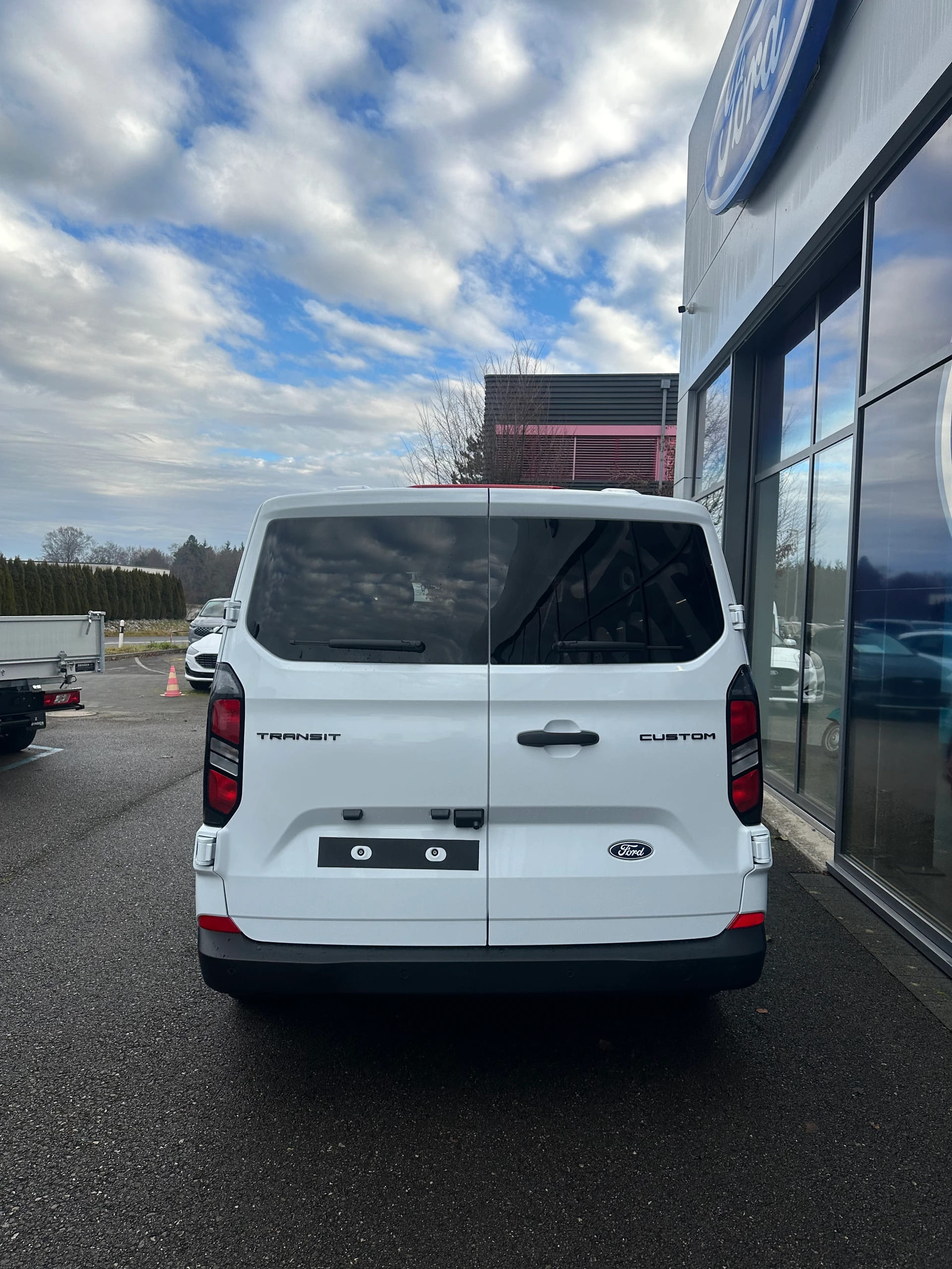 FORD Transit C combi 320 L1 2.0 Eco Trend/136CV/Aut.-image-4