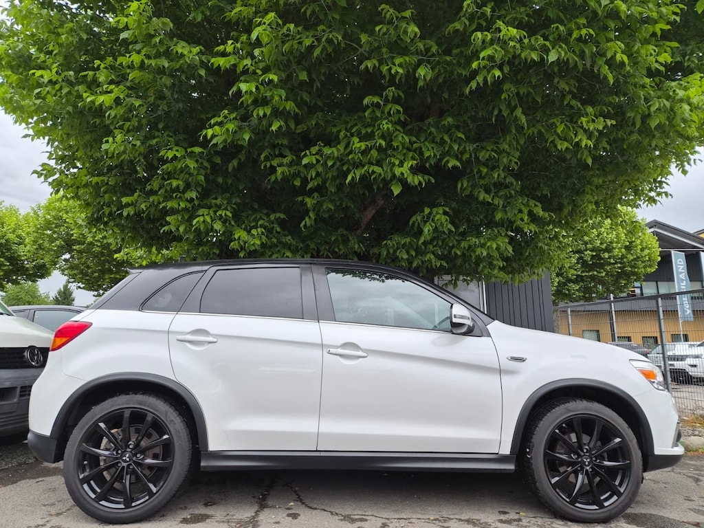 MITSUBISHI ASX 2.2 DID Style Hyaku Edition 4WD Automatic-image-6