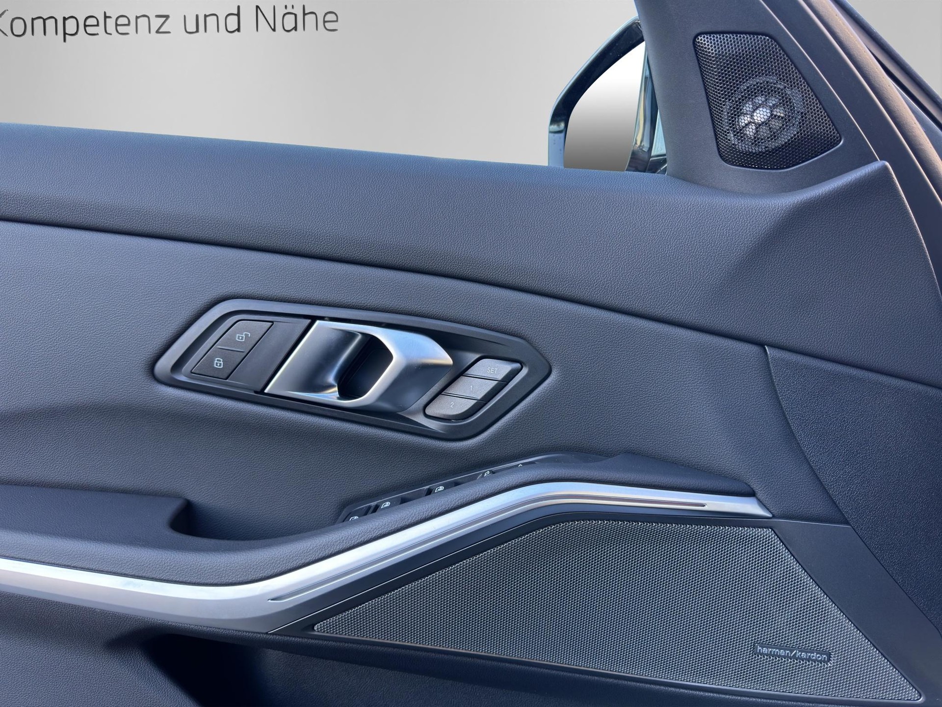 BMW 320d xDrive 48V Touring Steptronic M Sport-image-20