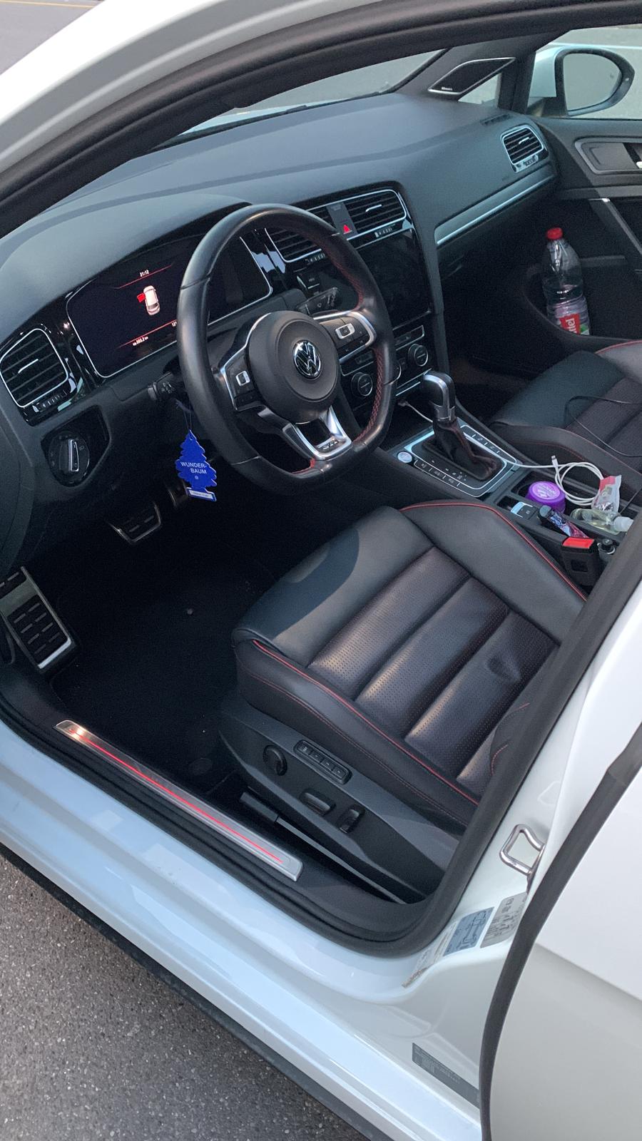 VW Golf 2.0 TSI GTI Performance DSG-image-2