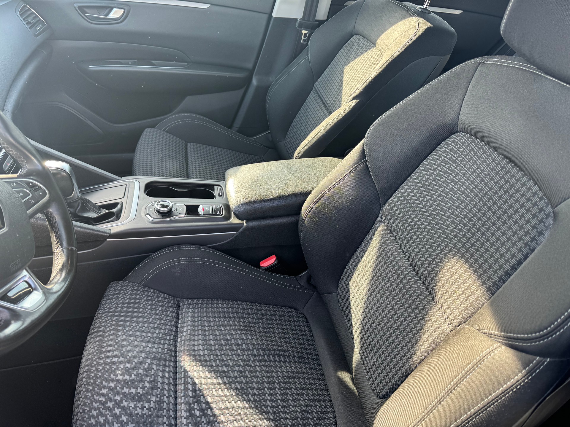 RENAULT Talisman Grandtour 2.0 Blue dCi Intens EDC-image-6