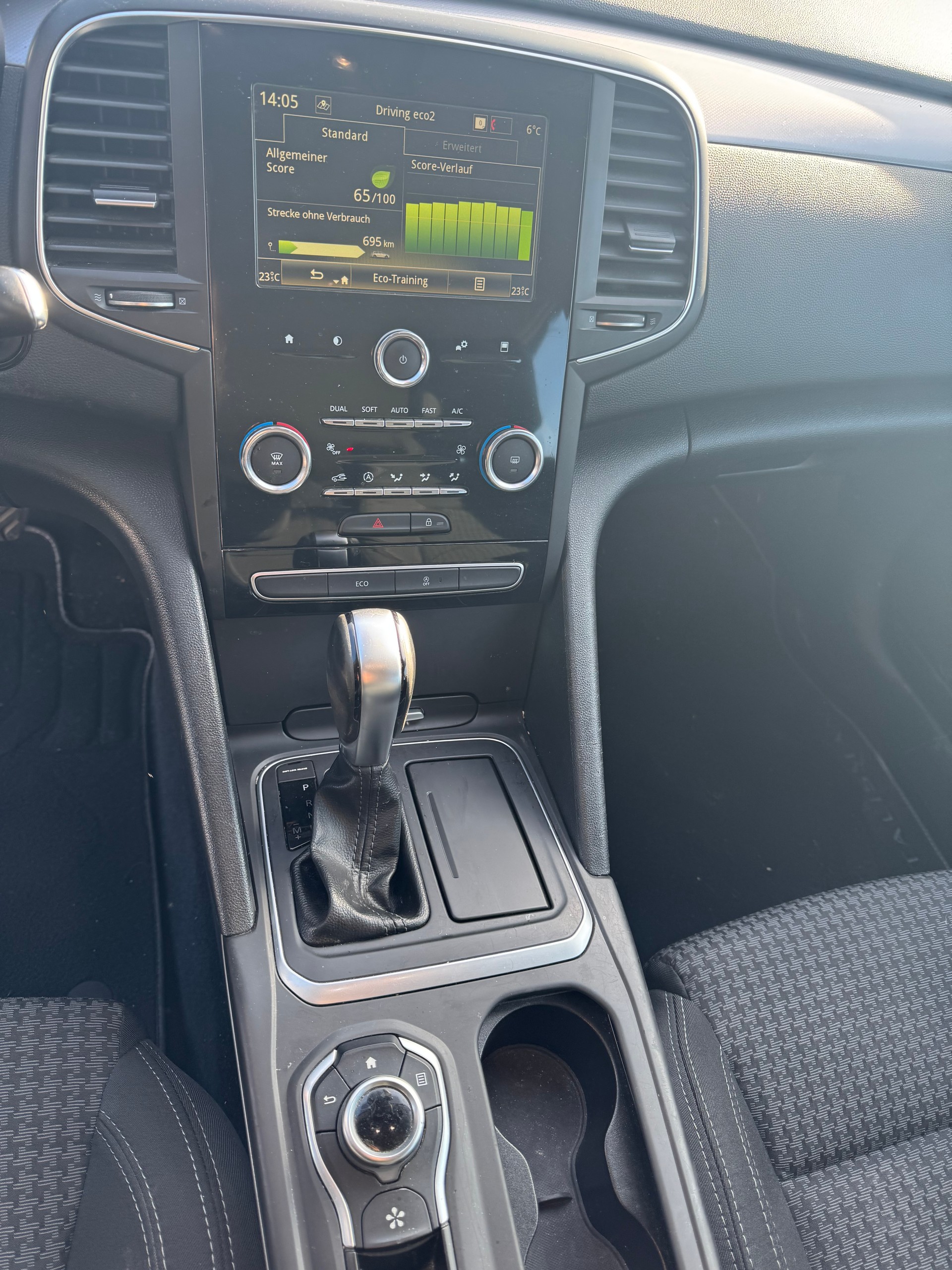 RENAULT Talisman Grandtour 2.0 Blue dCi Intens EDC-image-8