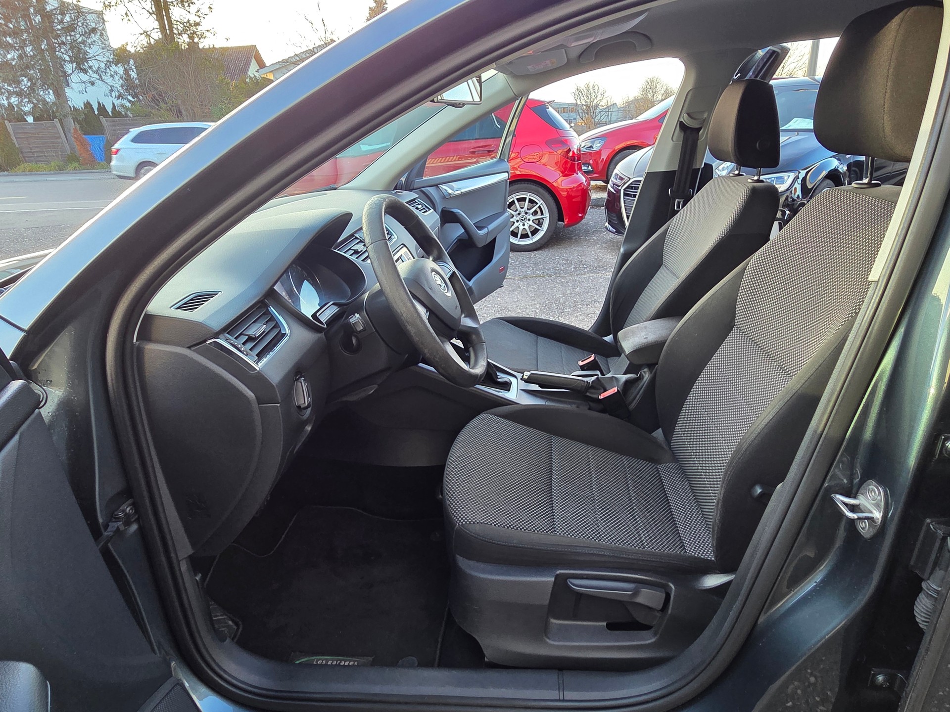 SKODA Octavia Combi 1.4 TSI Ambition DSG-image-7