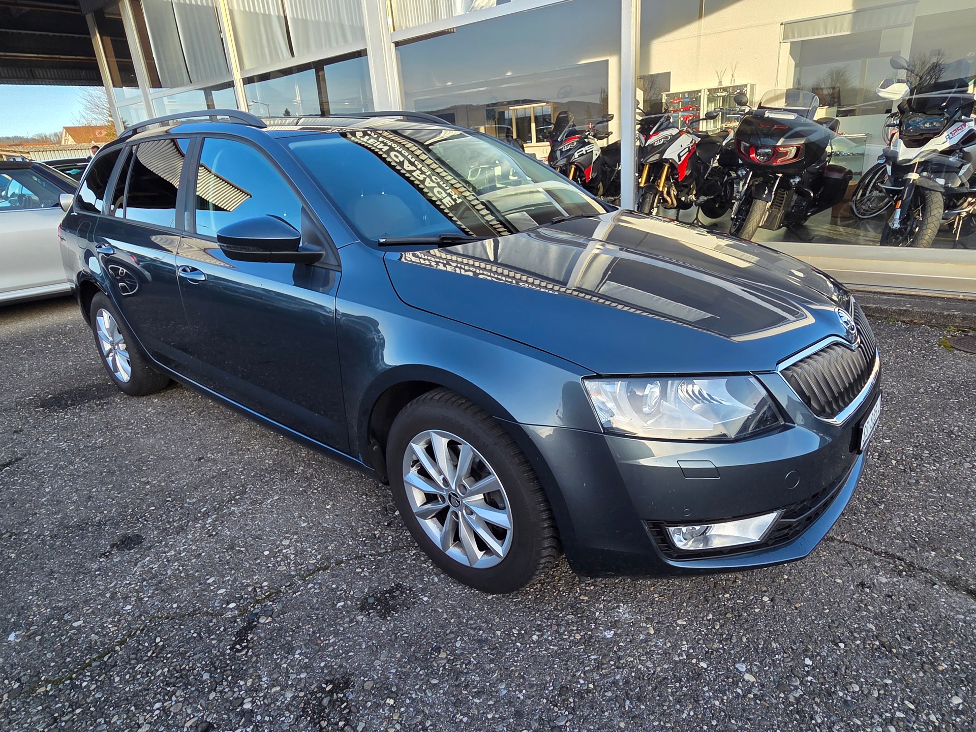 SKODA Octavia Combi 1.4 TSI Ambition DSG-image-0