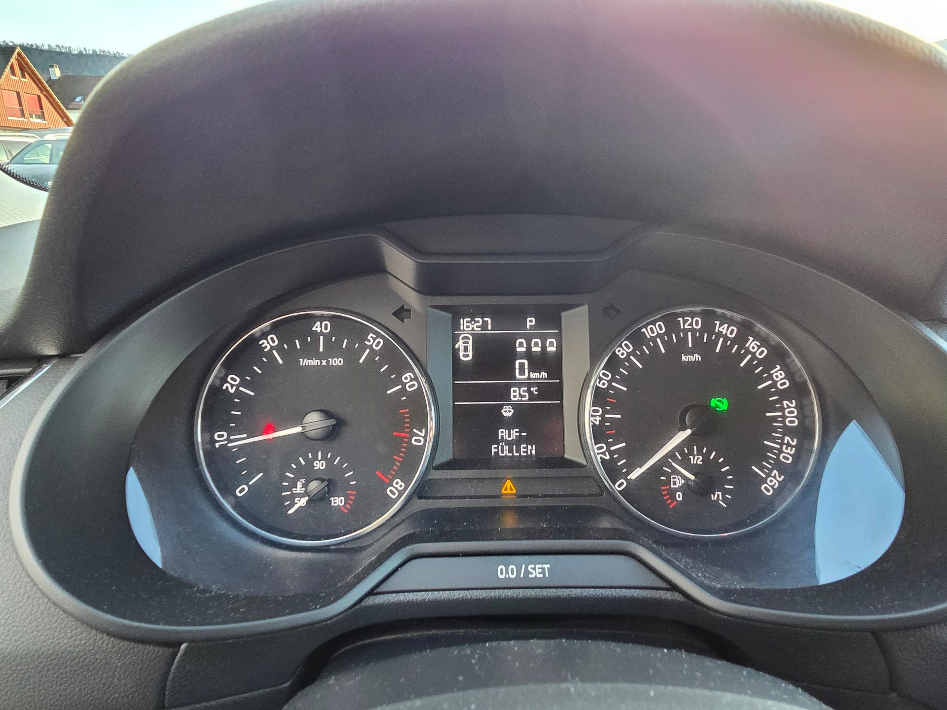 SKODA Octavia Combi 1.4 TSI Ambition DSG-image-14
