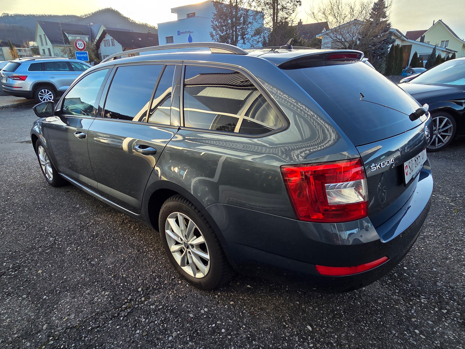 SKODA Octavia Combi 1.4 TSI Ambition DSG-image-3