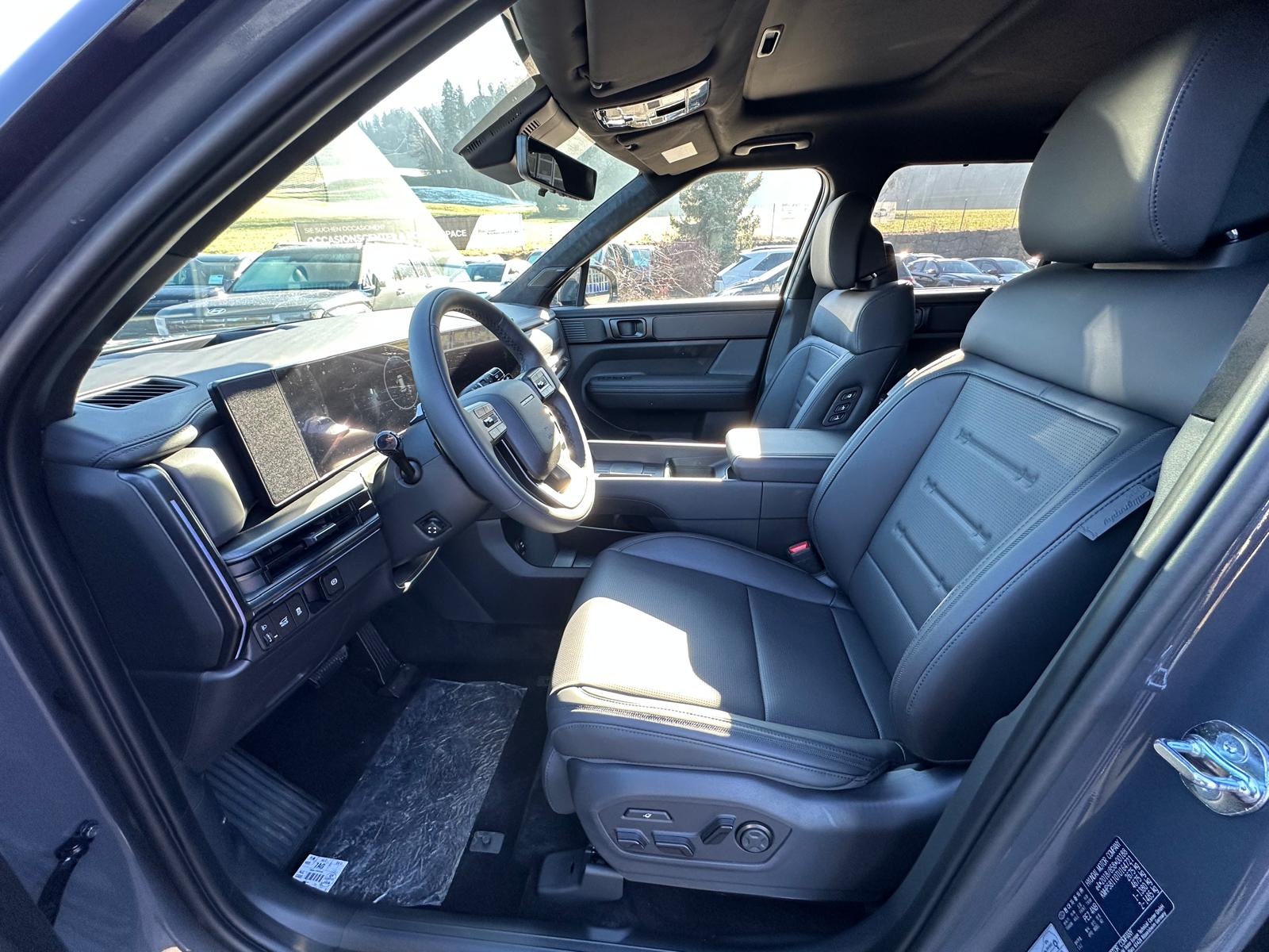HYUNDAI Santa Fe 1.6 T-GDi HEV Calligraphy Swiss Edition 4WD Automatic-image-9