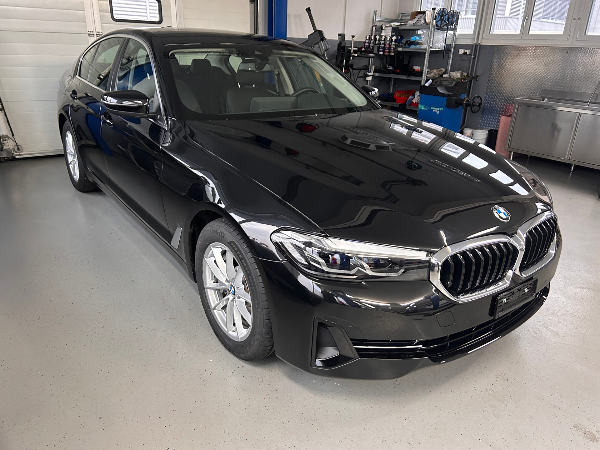 BMW 530i xDrive-image-1