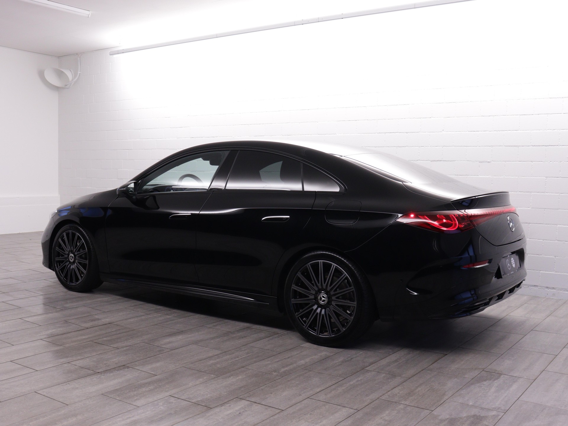 MERCEDES-BENZ CLA 220 AMG Line 4matic-image-2