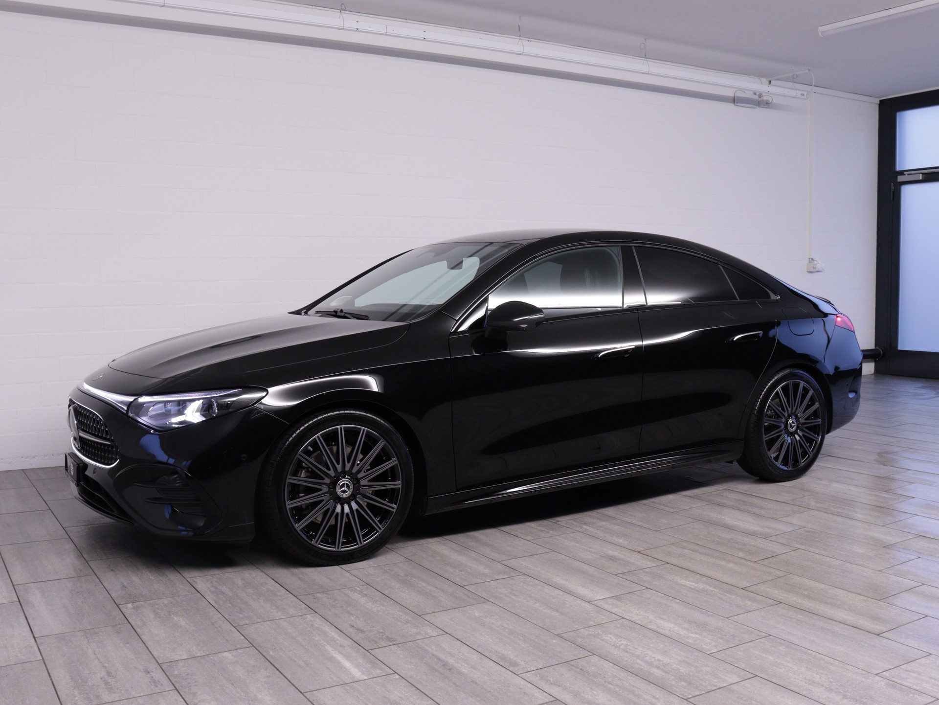 MERCEDES-BENZ CLA 220 AMG Line 4matic-image-1