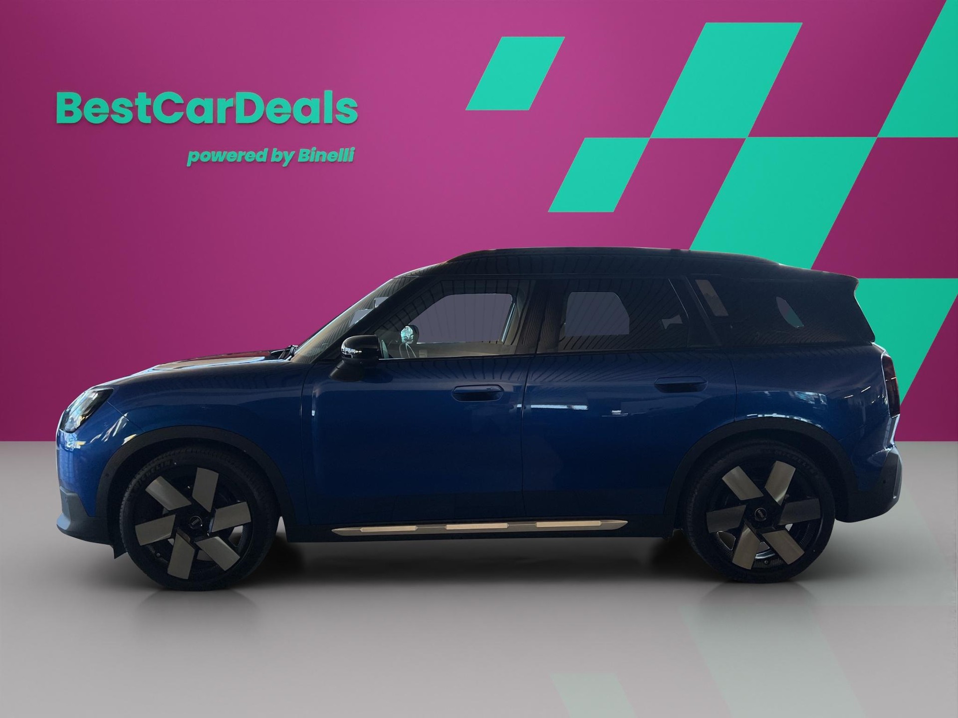 MINI Countryman E Favoured Trim-image-5