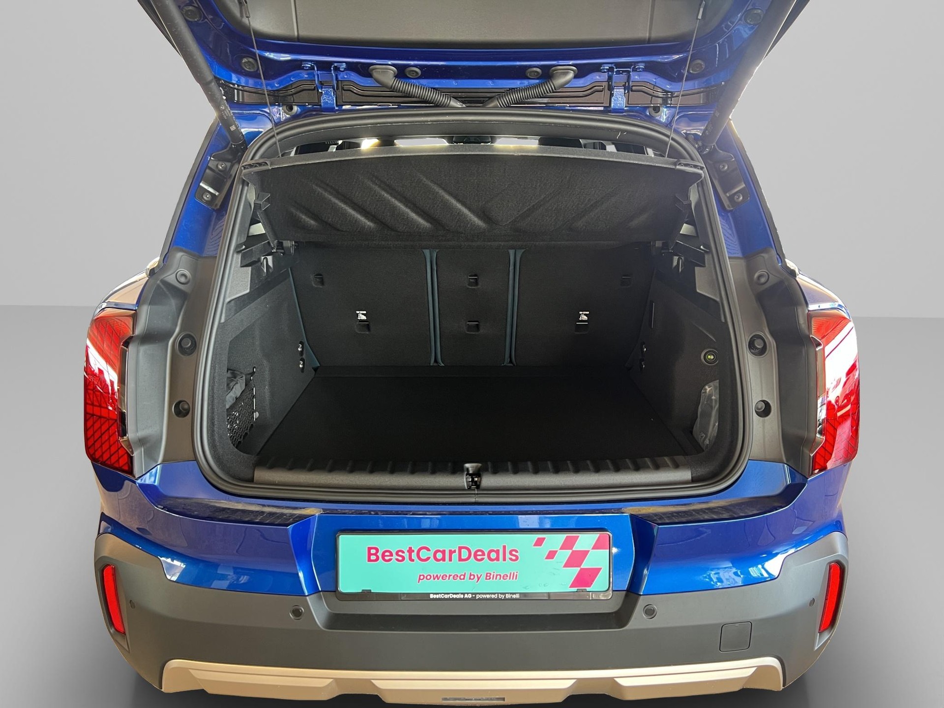 MINI Countryman E Favoured Trim-image-9