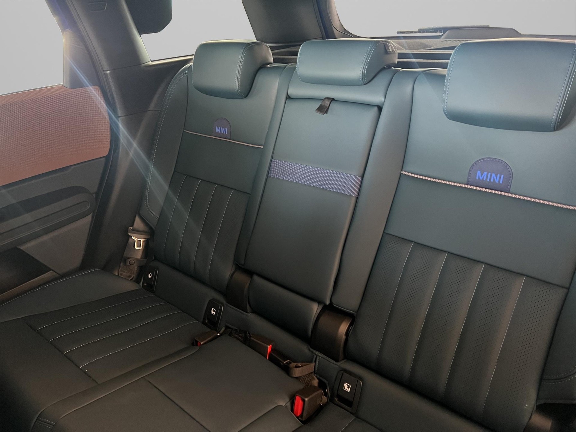 MINI Countryman E Favoured Trim-image-11