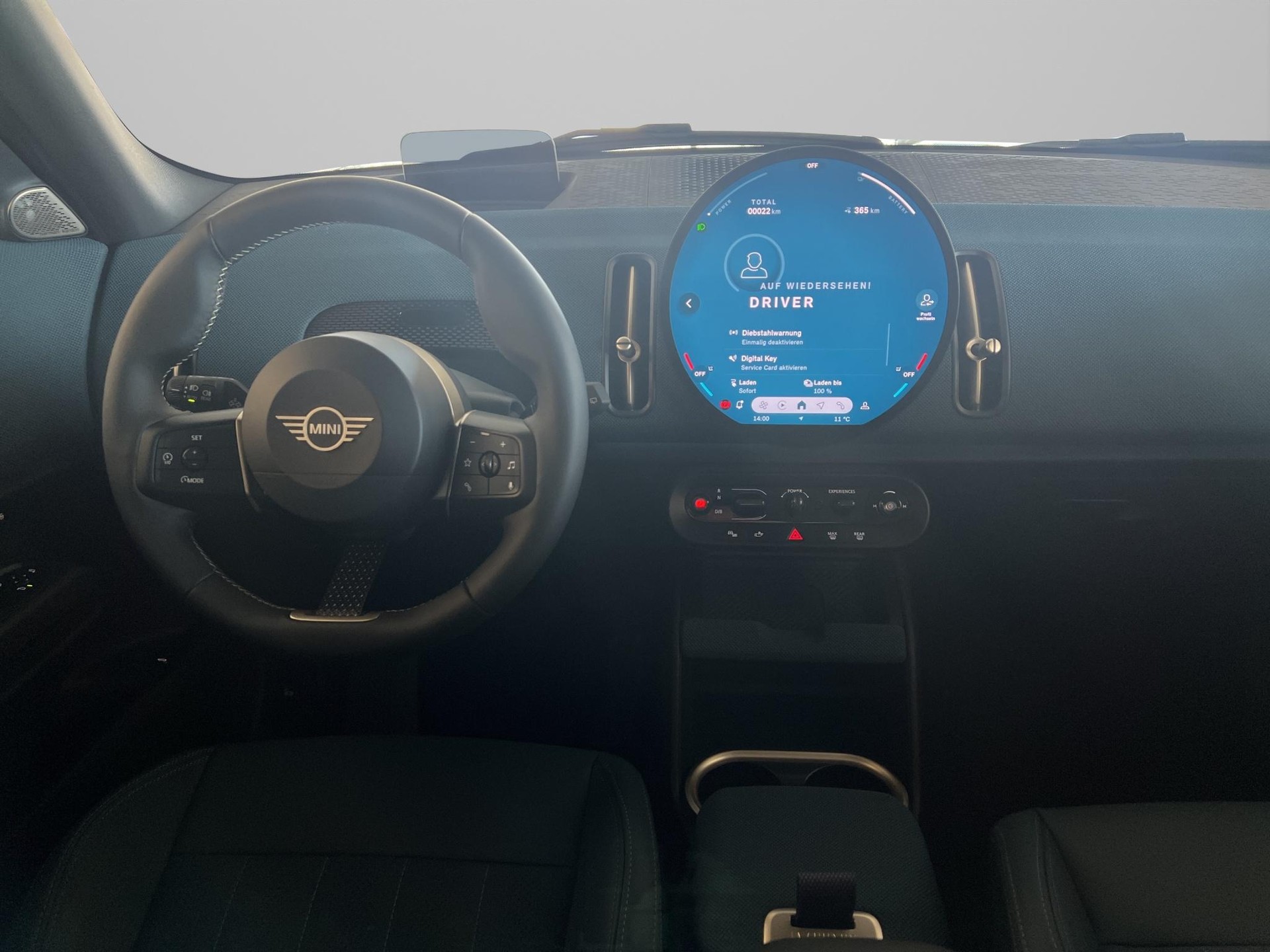 MINI Countryman E Favoured Trim-image-12