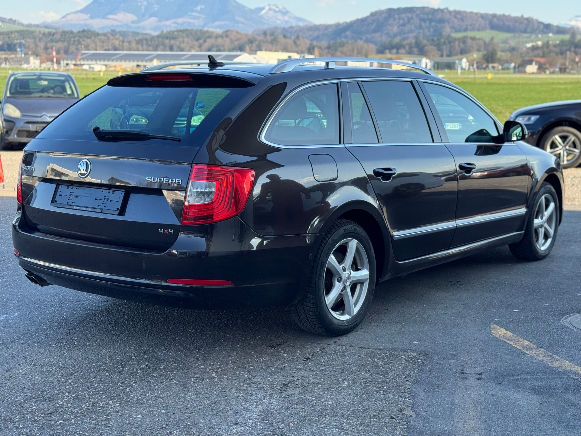 SKODA Superb Combi 2.0 TDi Laurin & Klement 4x4 DSG-image-5