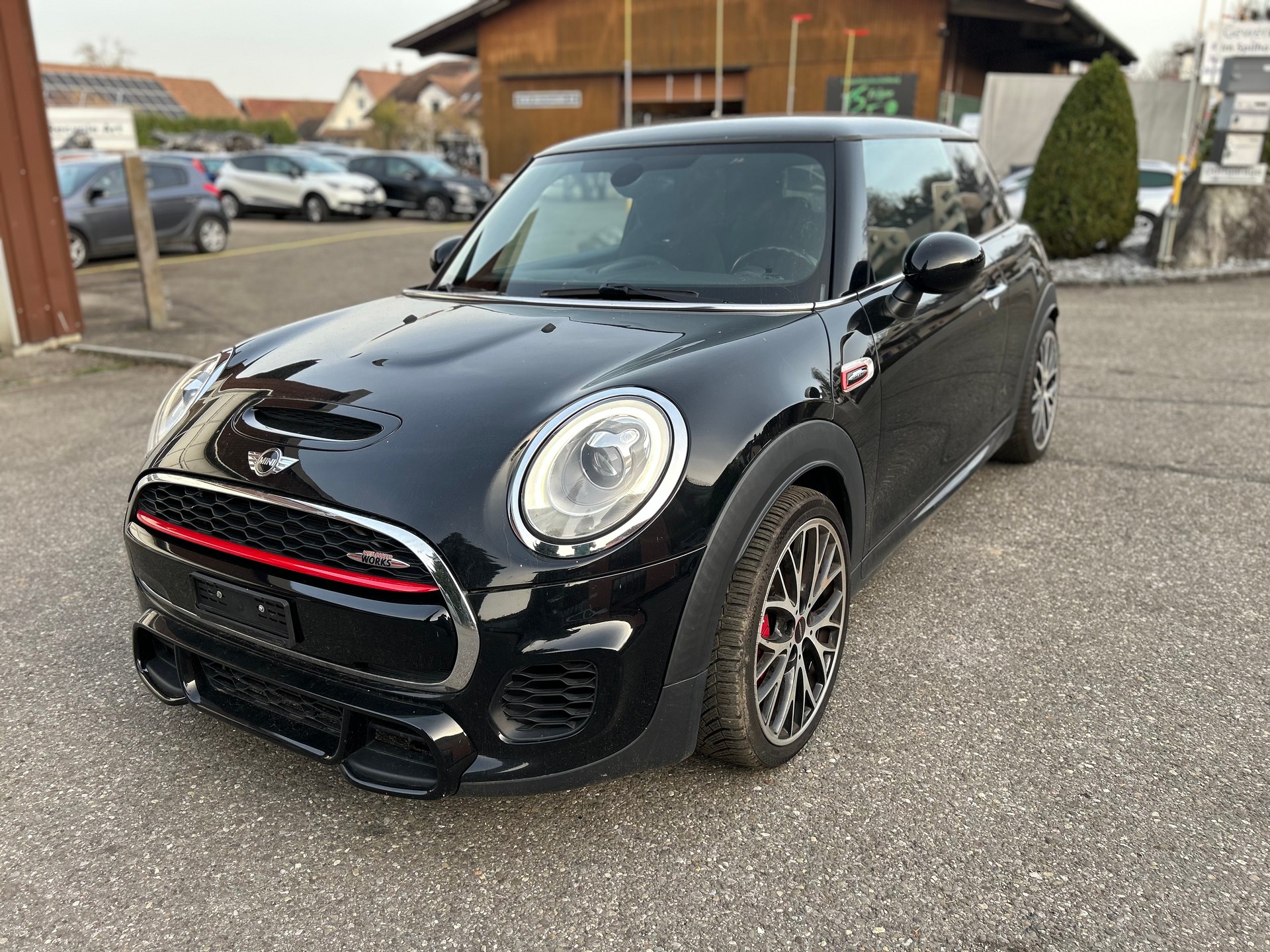 MINI Cooper John Cooper Works-image-0