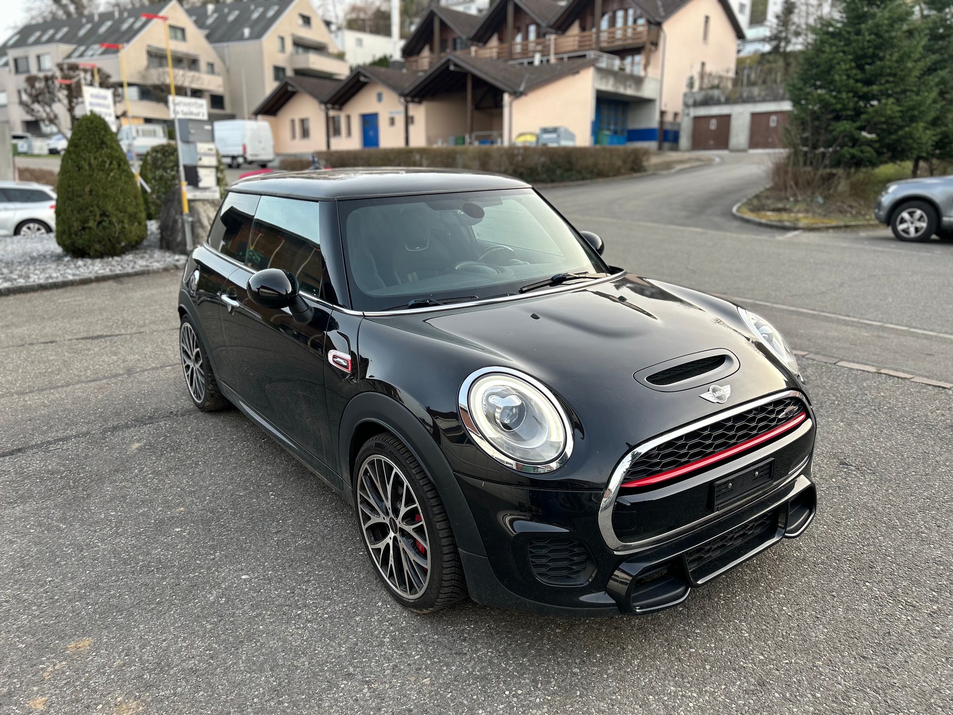 MINI Cooper John Cooper Works-image-2