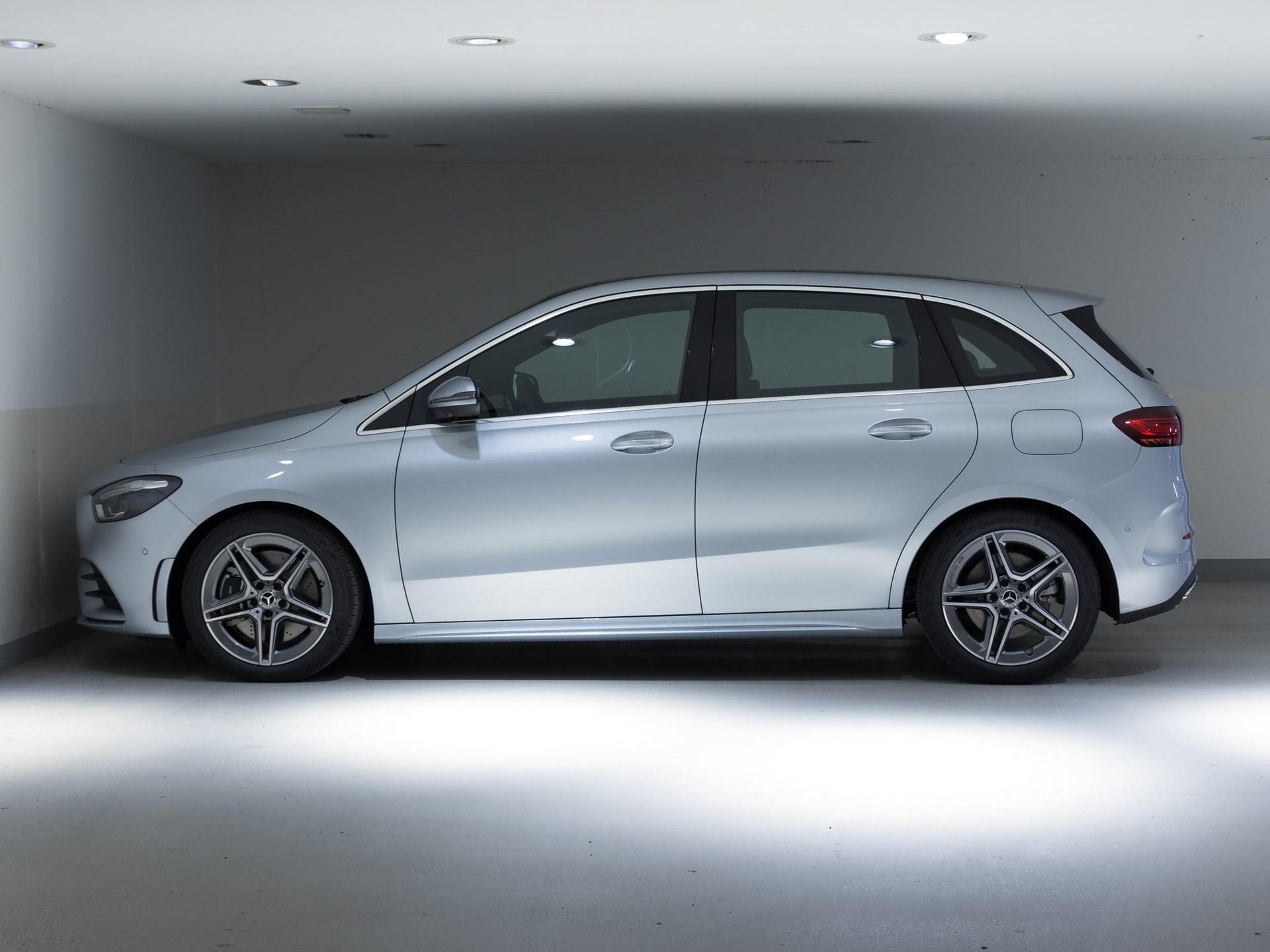 MERCEDES-BENZ B 250 4MATIC-image-5