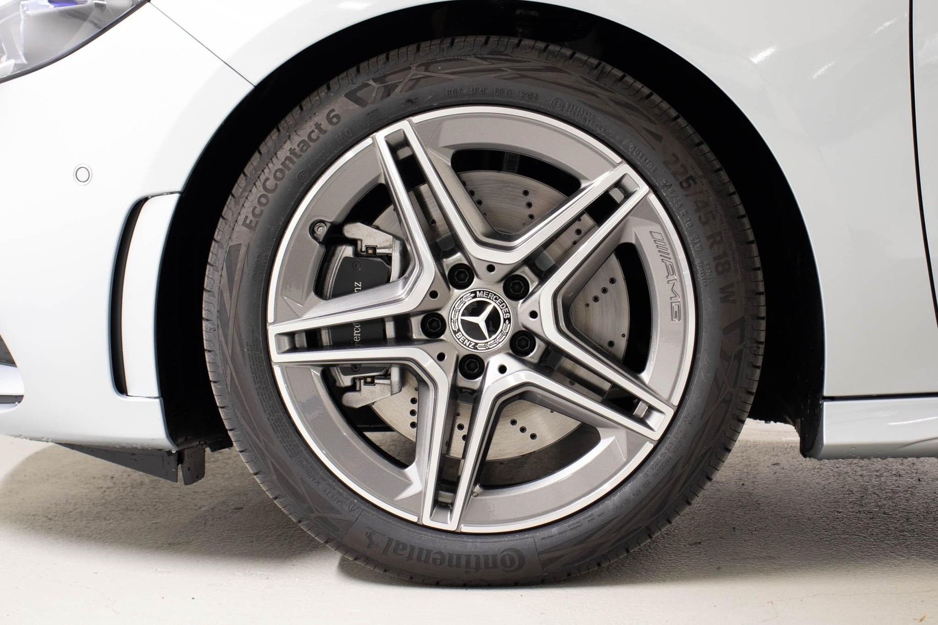 MERCEDES-BENZ B 250 4MATIC-image-14