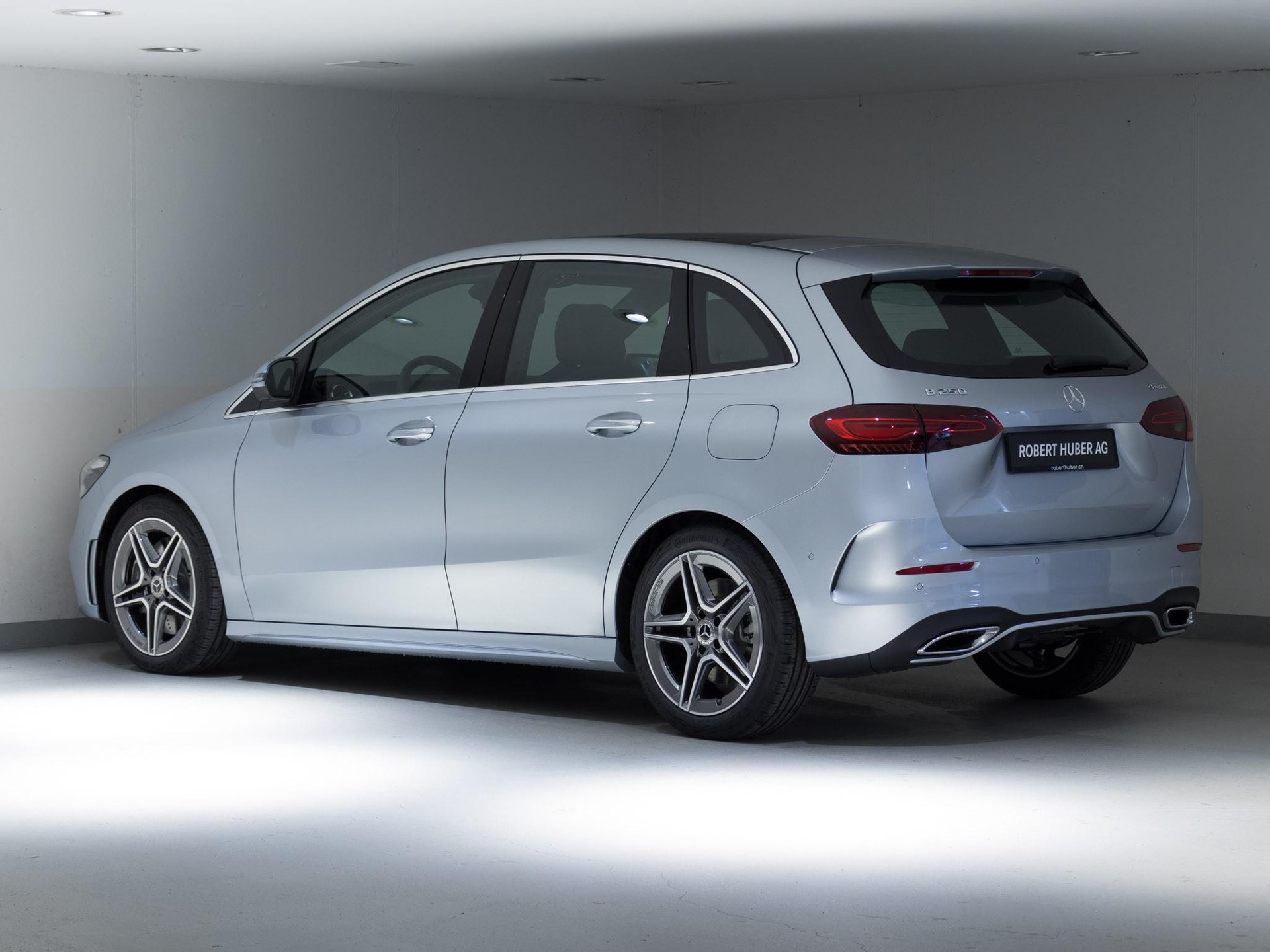 MERCEDES-BENZ B 250 4MATIC-image-4
