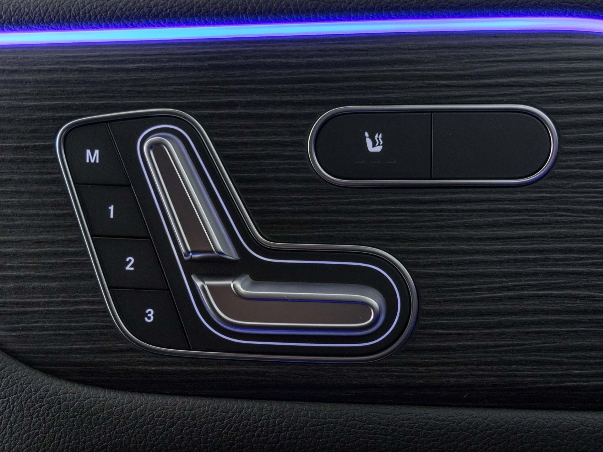 MERCEDES-BENZ B 250 4MATIC-image-12