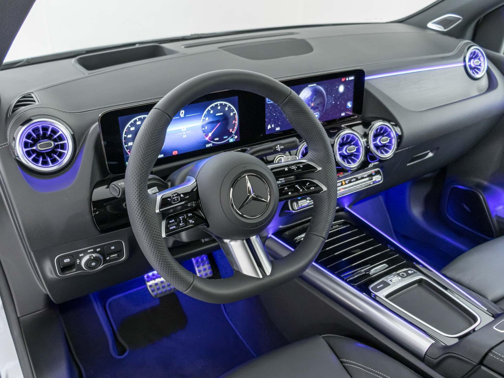 MERCEDES-BENZ B 250 4MATIC-image-10