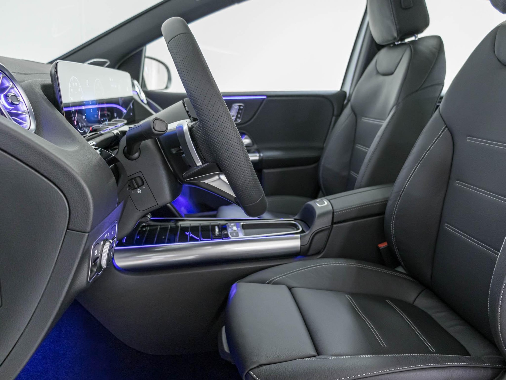 MERCEDES-BENZ B 250 4MATIC-image-7