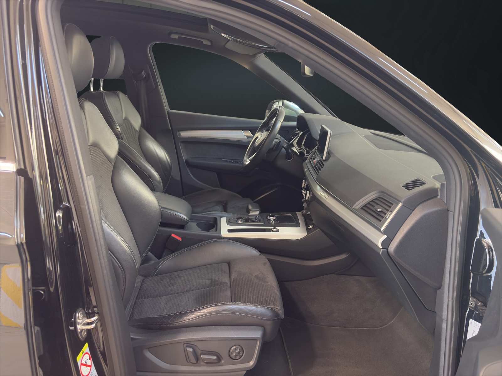 AUDI SQ5 TDI quattro tiptronic-image-12