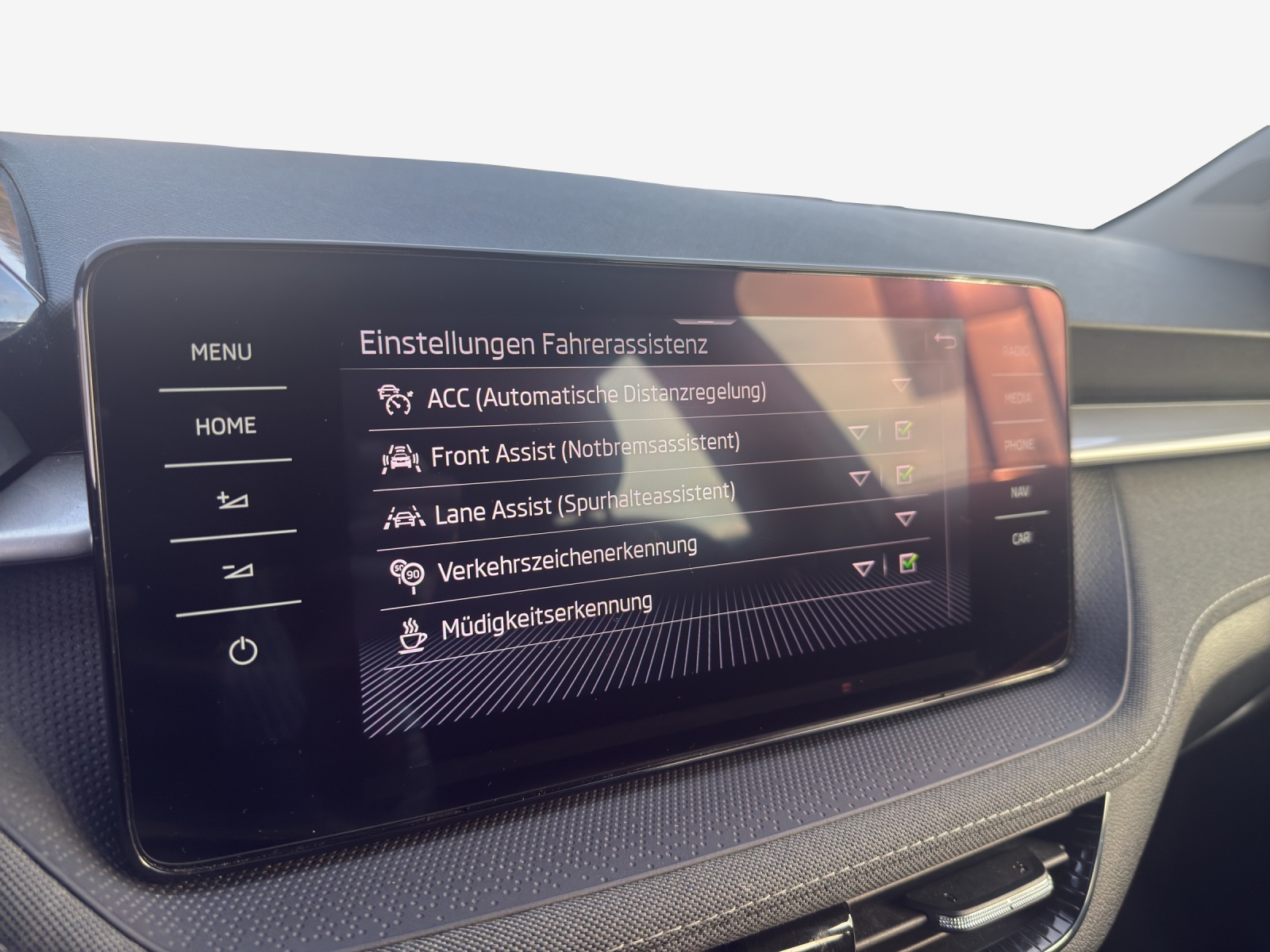 SKODA Fabia 1.0 TSI First Edition DSG-image-15