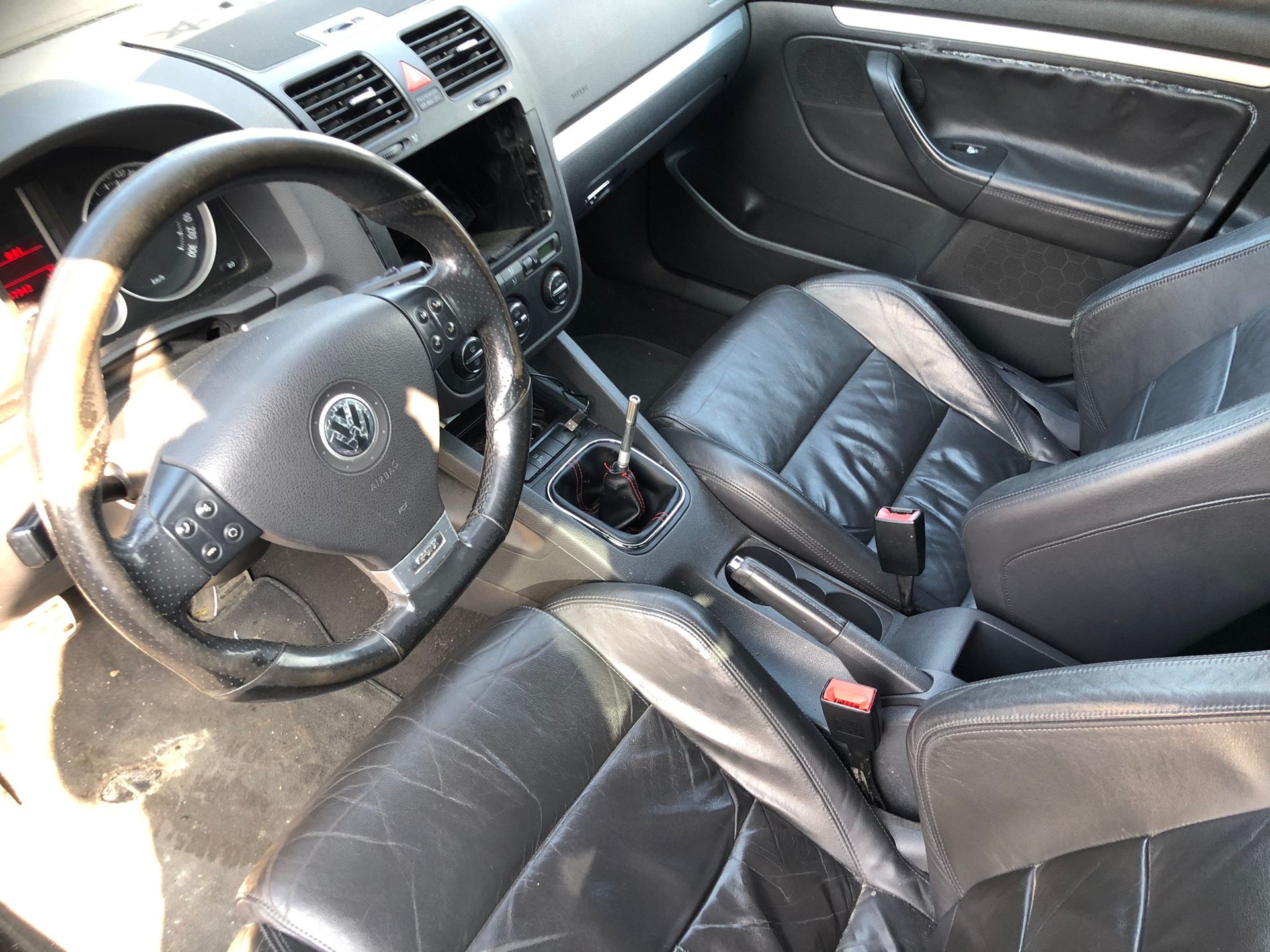 VW Golf 2.0 TFSI GTI-image-2