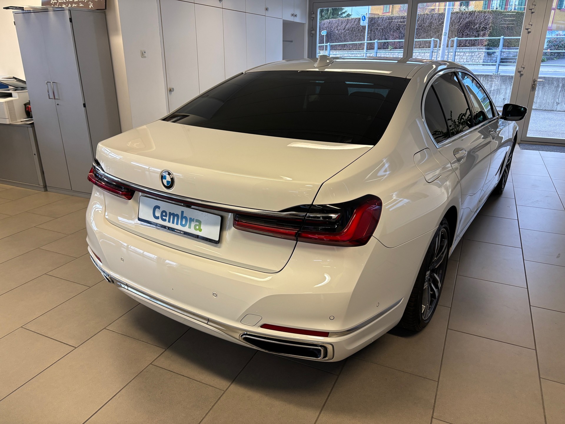 BMW 730d xDrive Steptronic-image-2