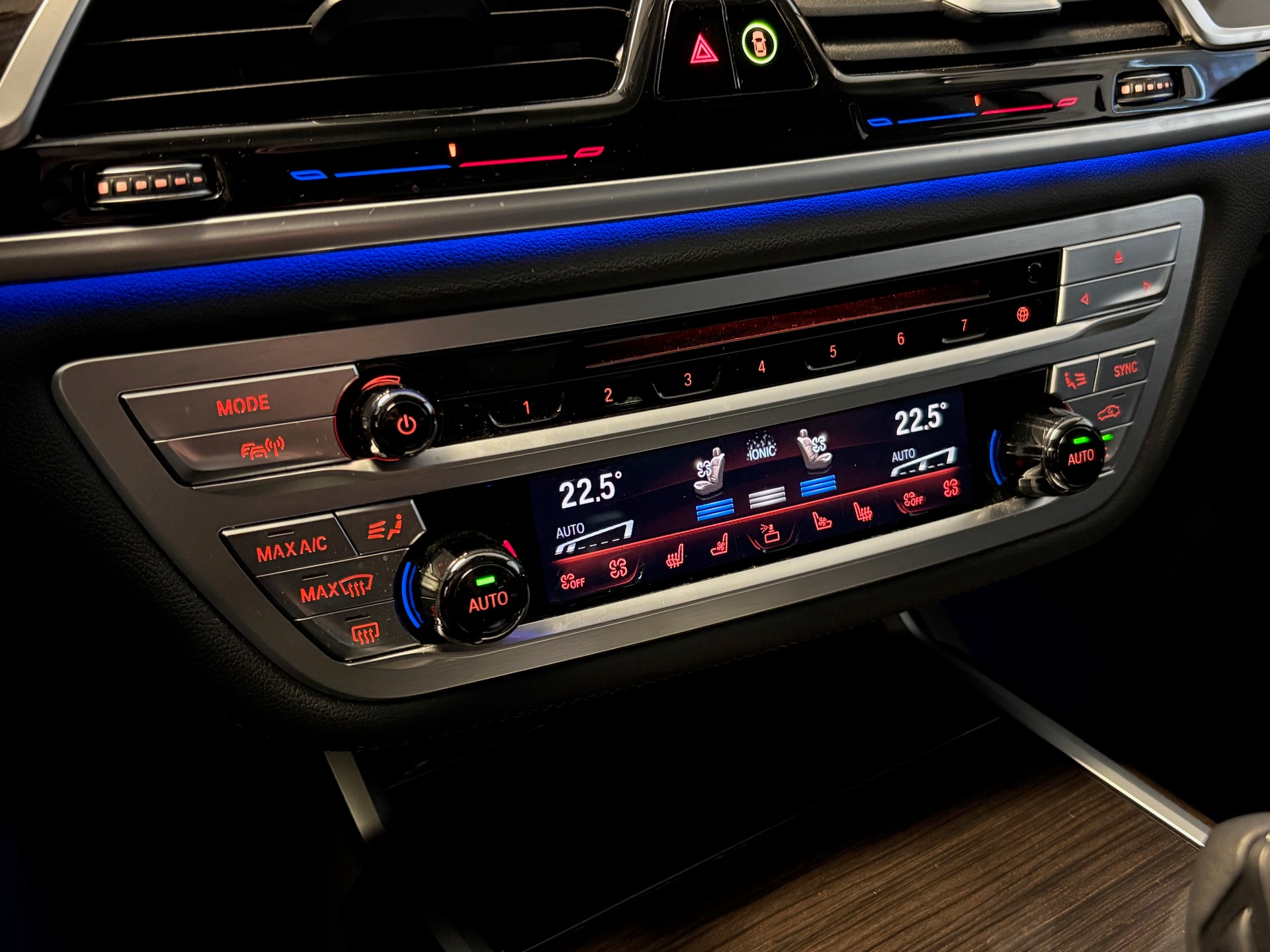 BMW 730d xDrive Steptronic-image-14
