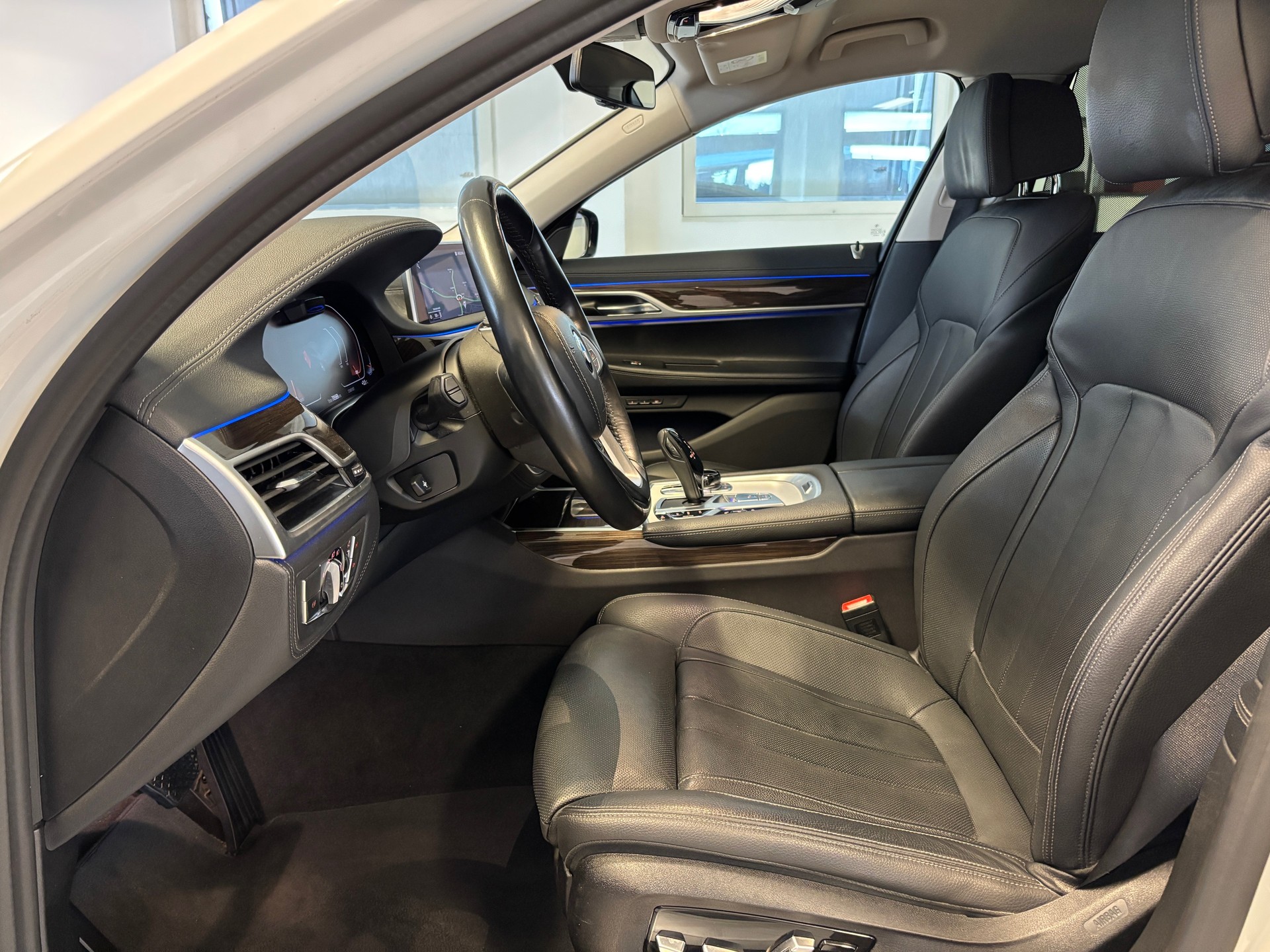 BMW 730d xDrive Steptronic-image-6