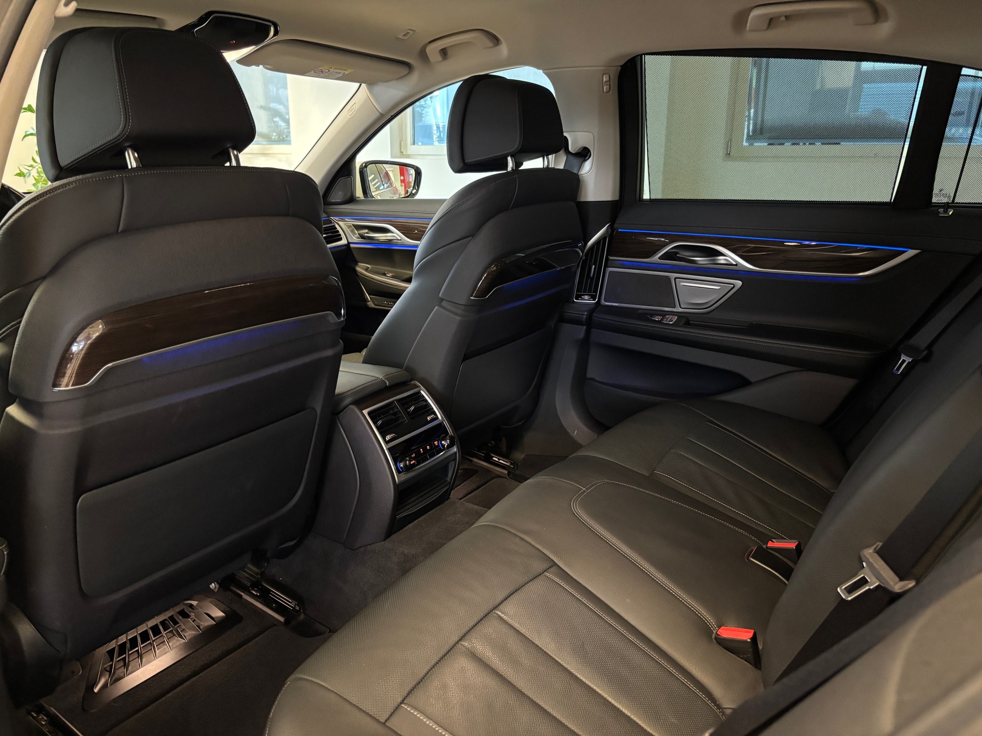BMW 730d xDrive Steptronic-image-11