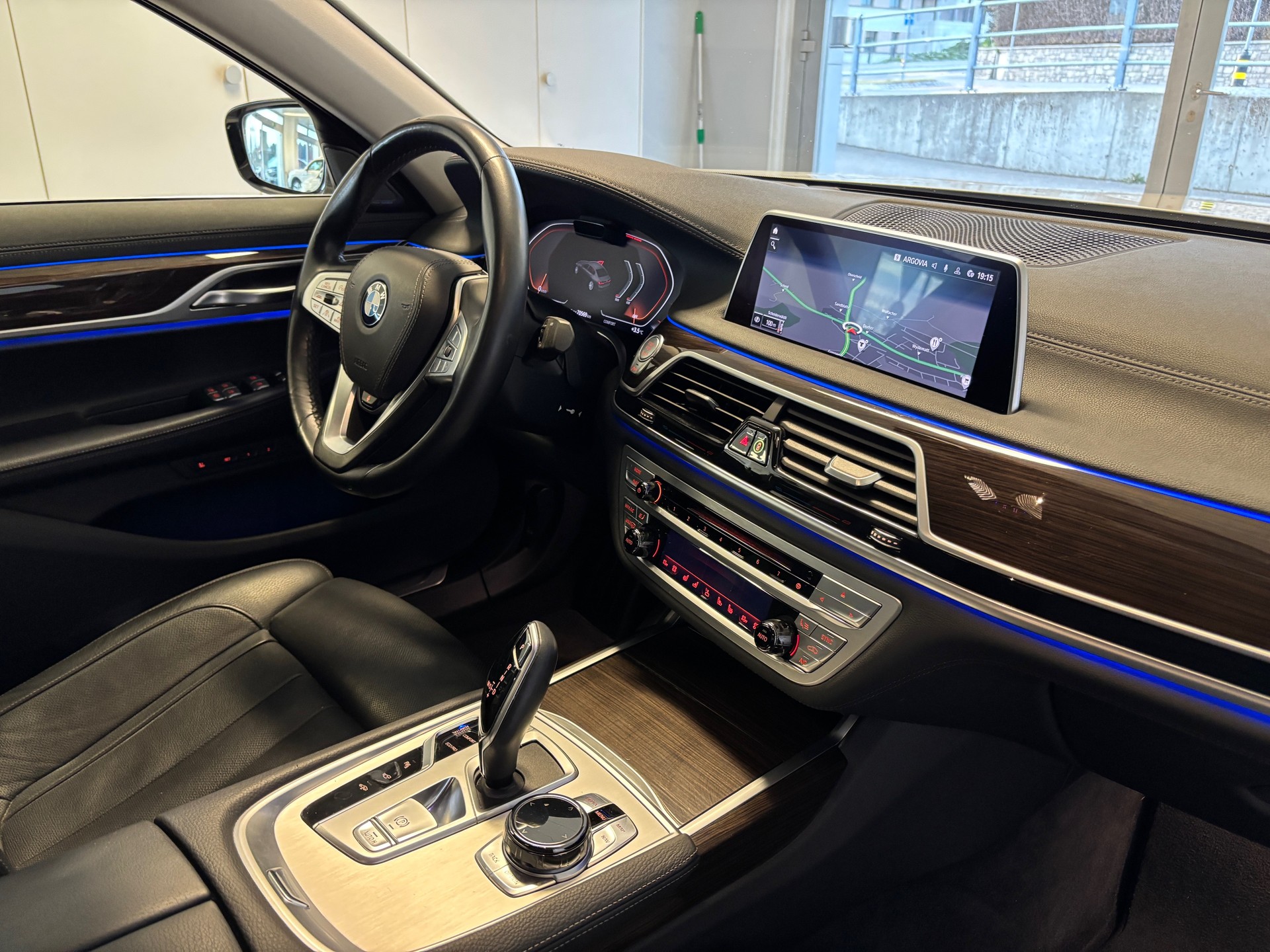BMW 730d xDrive Steptronic-image-8