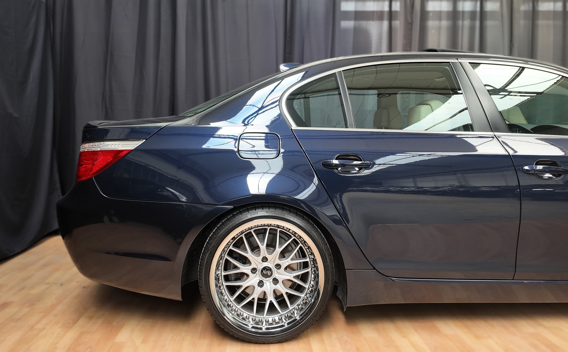 BMW 523i Manual-image-4