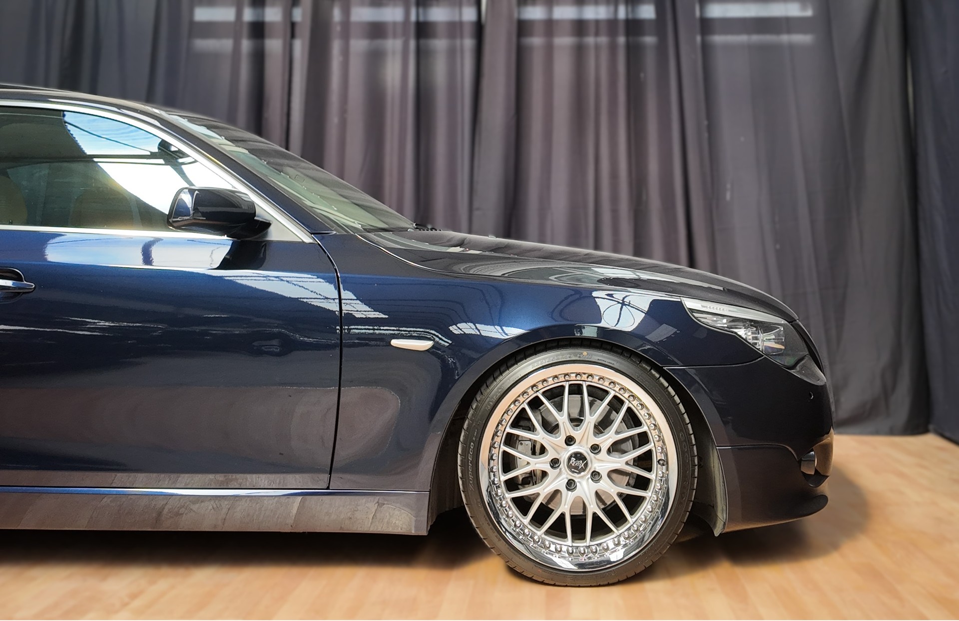 BMW 523i Manual-image-2