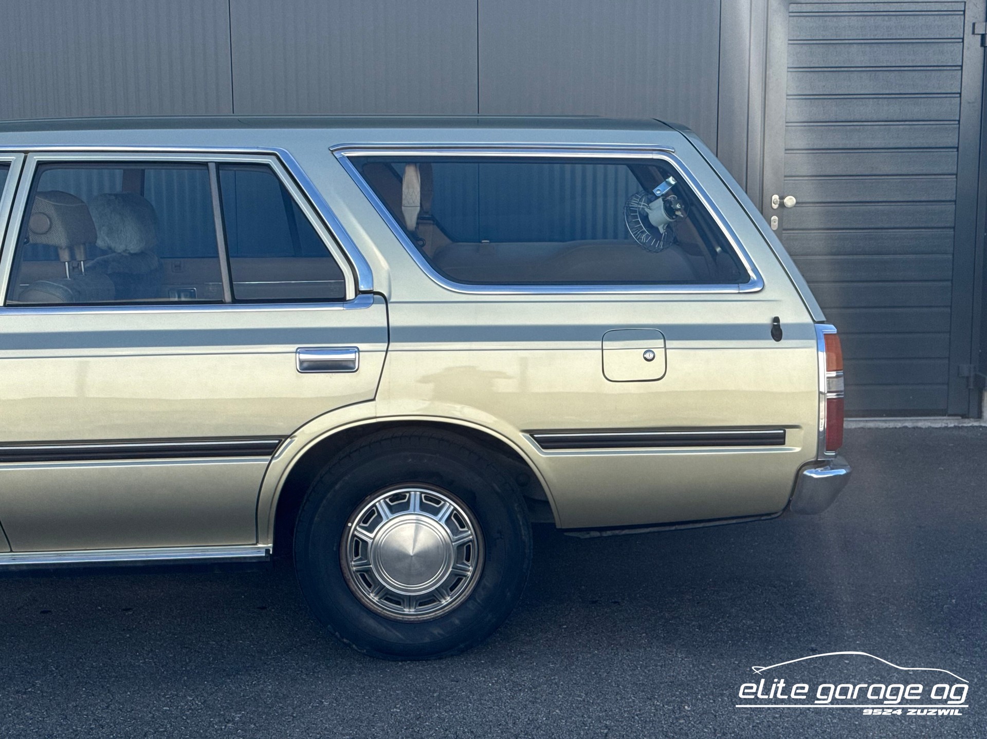 TOYOTA Crown 2800i Station-image-7