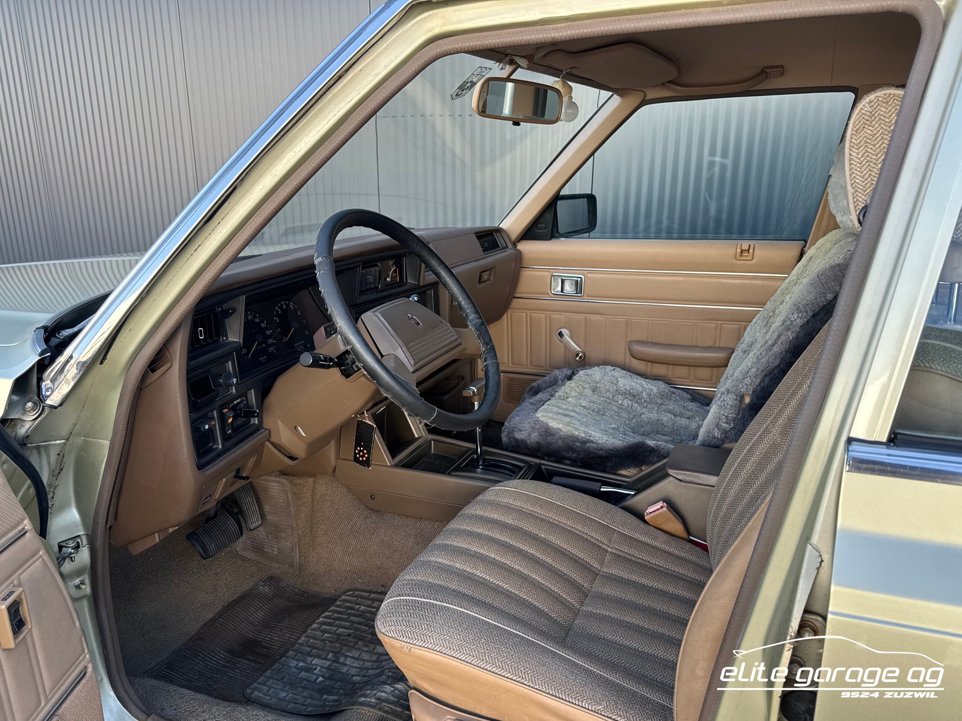 TOYOTA Crown 2800i Station-image-9