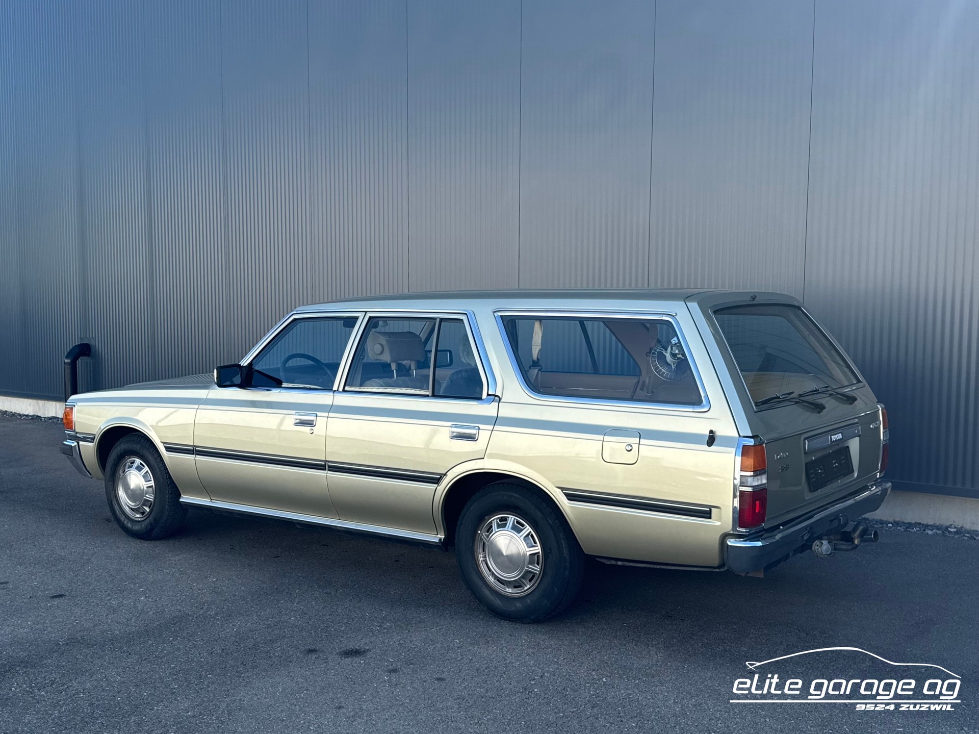 TOYOTA Crown 2800i Station-image-2