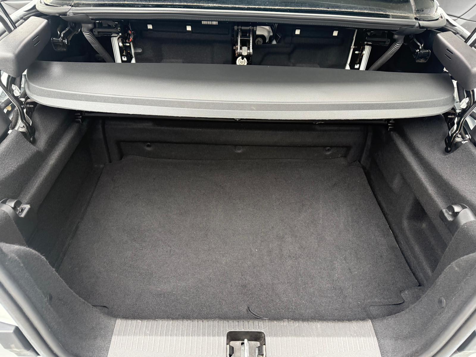 RENAULT Mégane CC 1.4 16V Turbo Dynamique-image-11