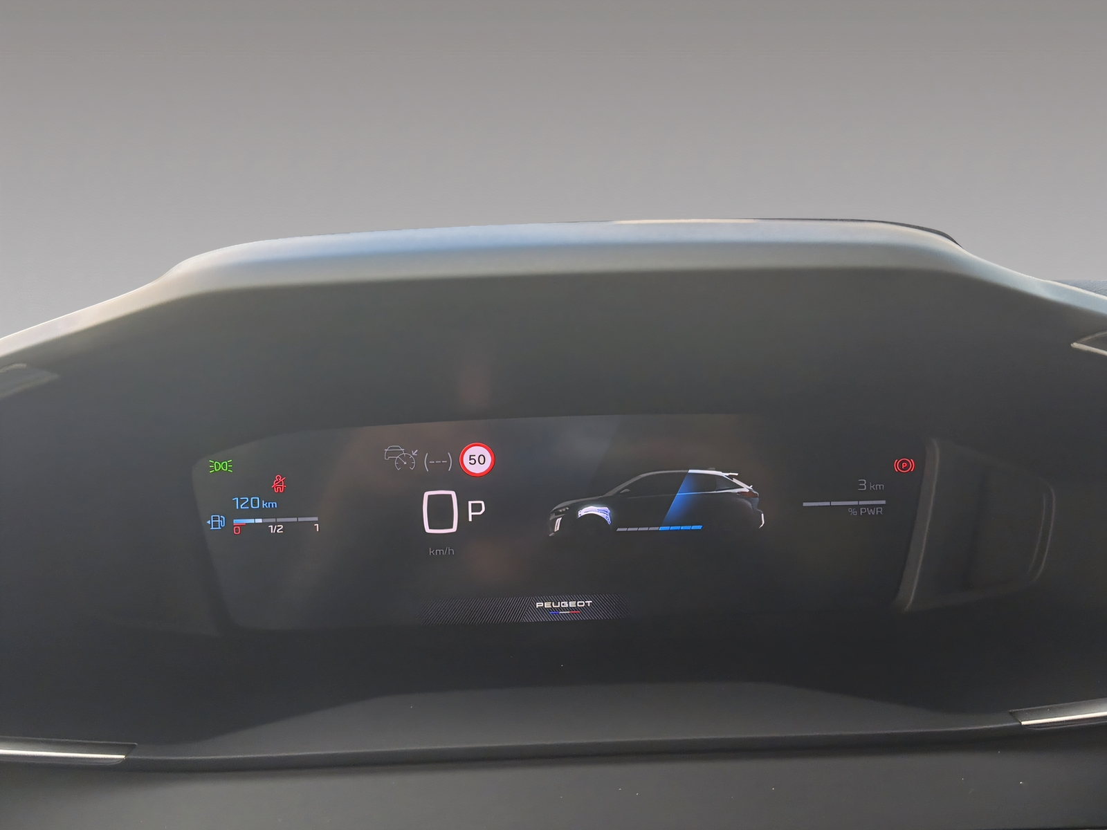PEUGEOT 208 1.2 Hybrid Allure-image-8