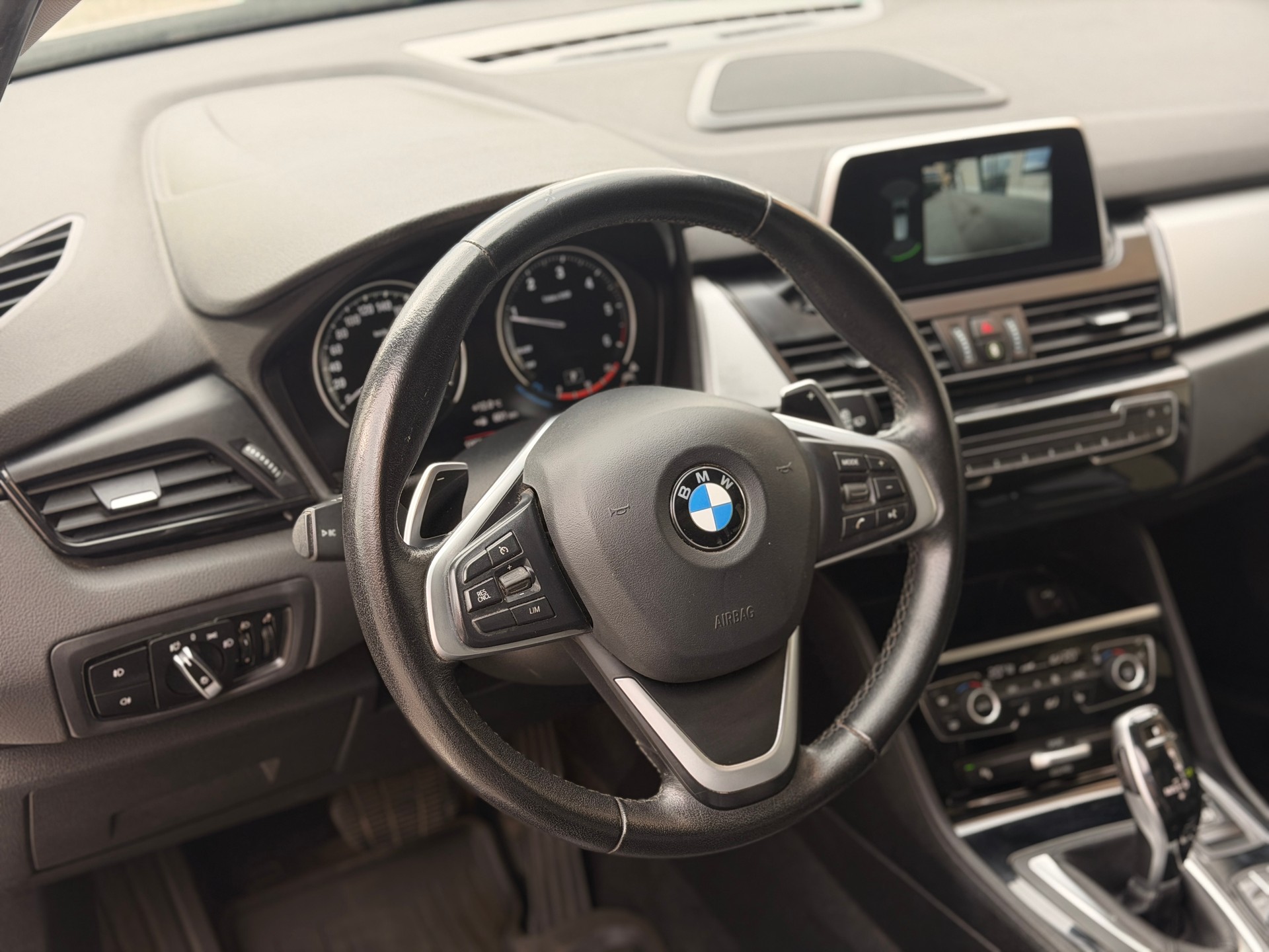 BMW 218d xDrive Gran Tourer Steptronic-image-15