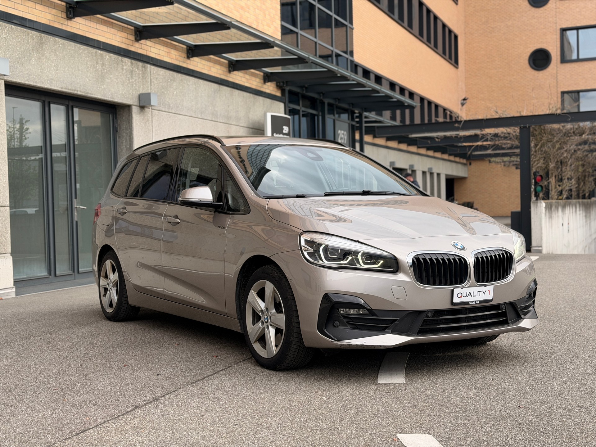 BMW 218d xDrive Gran Tourer Steptronic-image-7