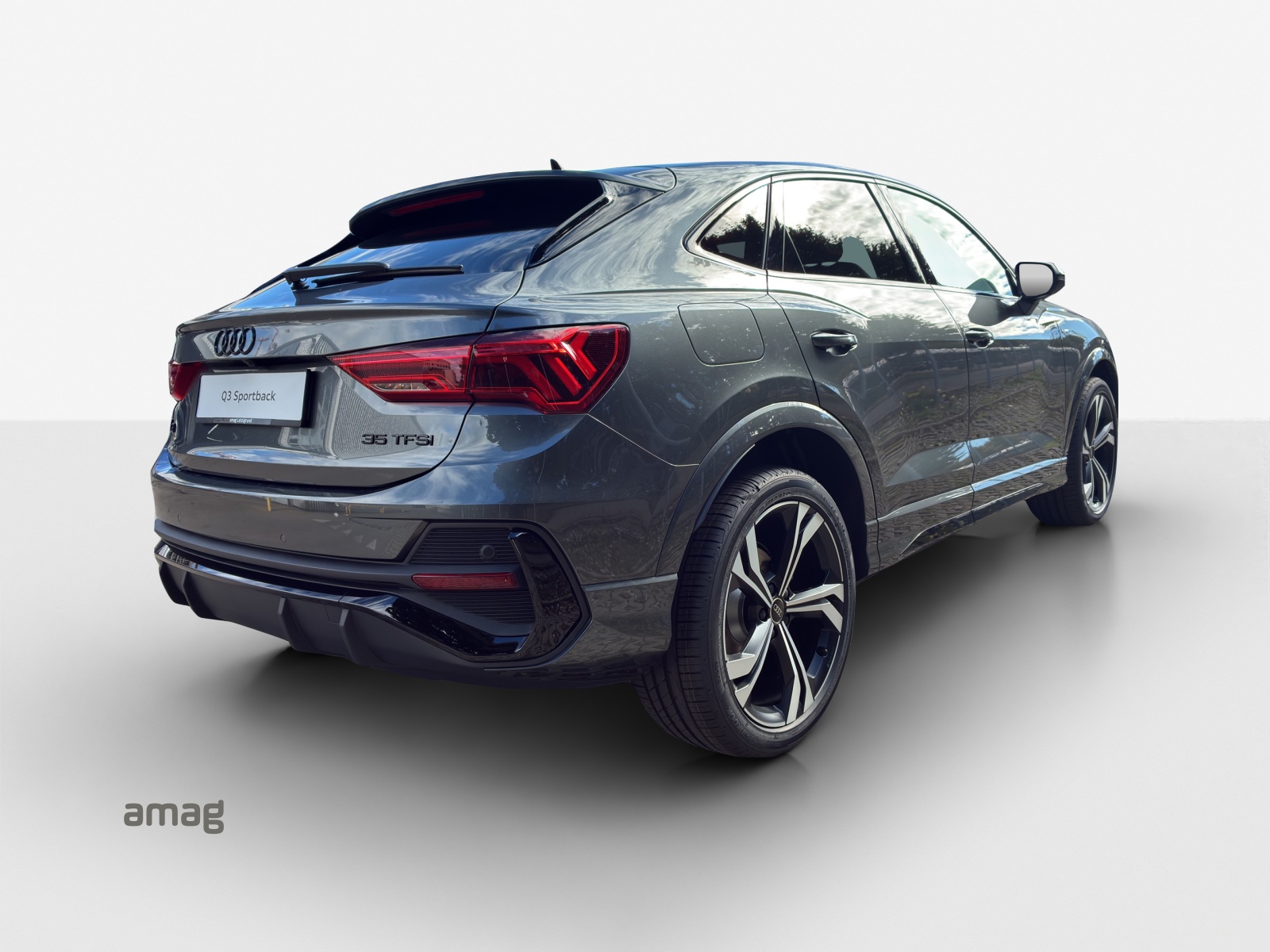 AUDI Q3 Sportback 35 TFSI S line Attraction S-tronic-image-4