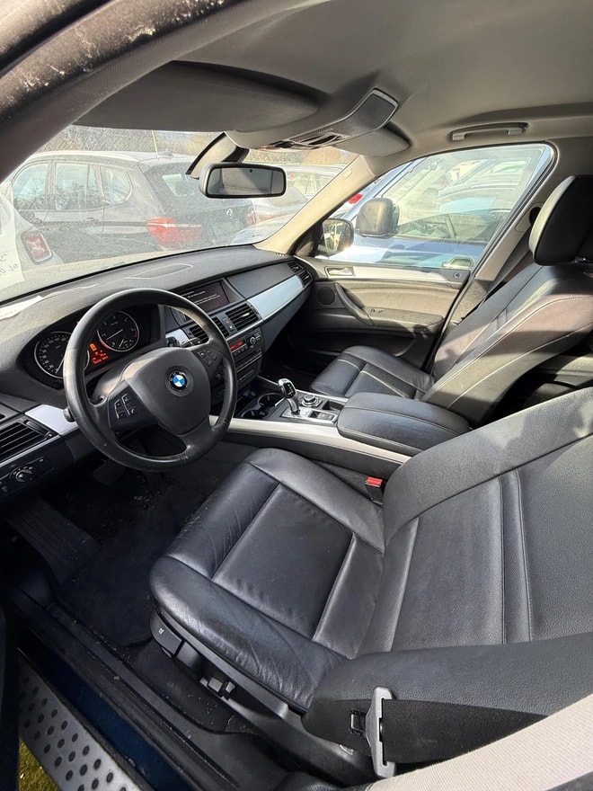 BMW X5 xDrive 30d 7 Plätze Steptronic-image-4