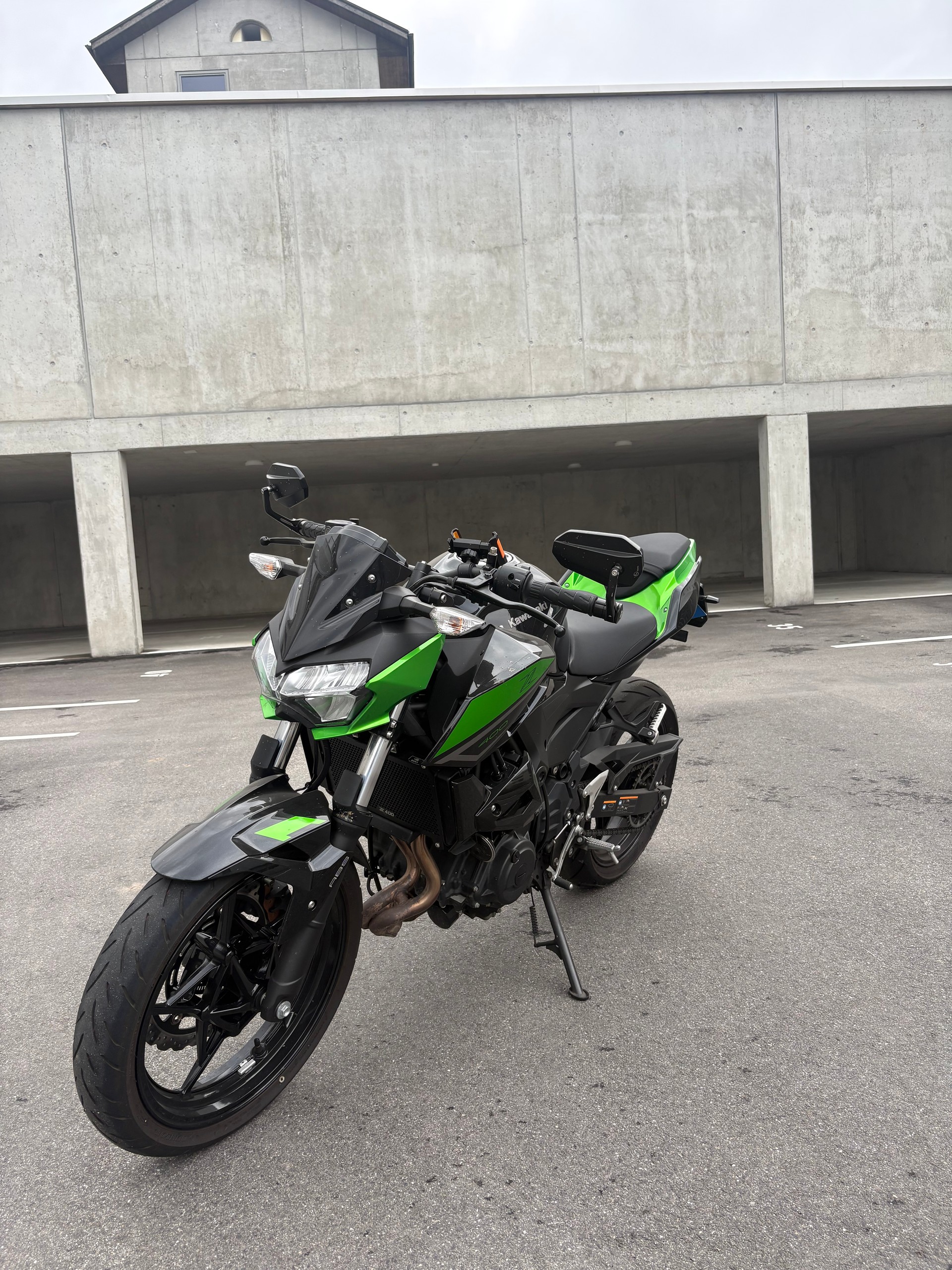 KAWASAKI Z 400