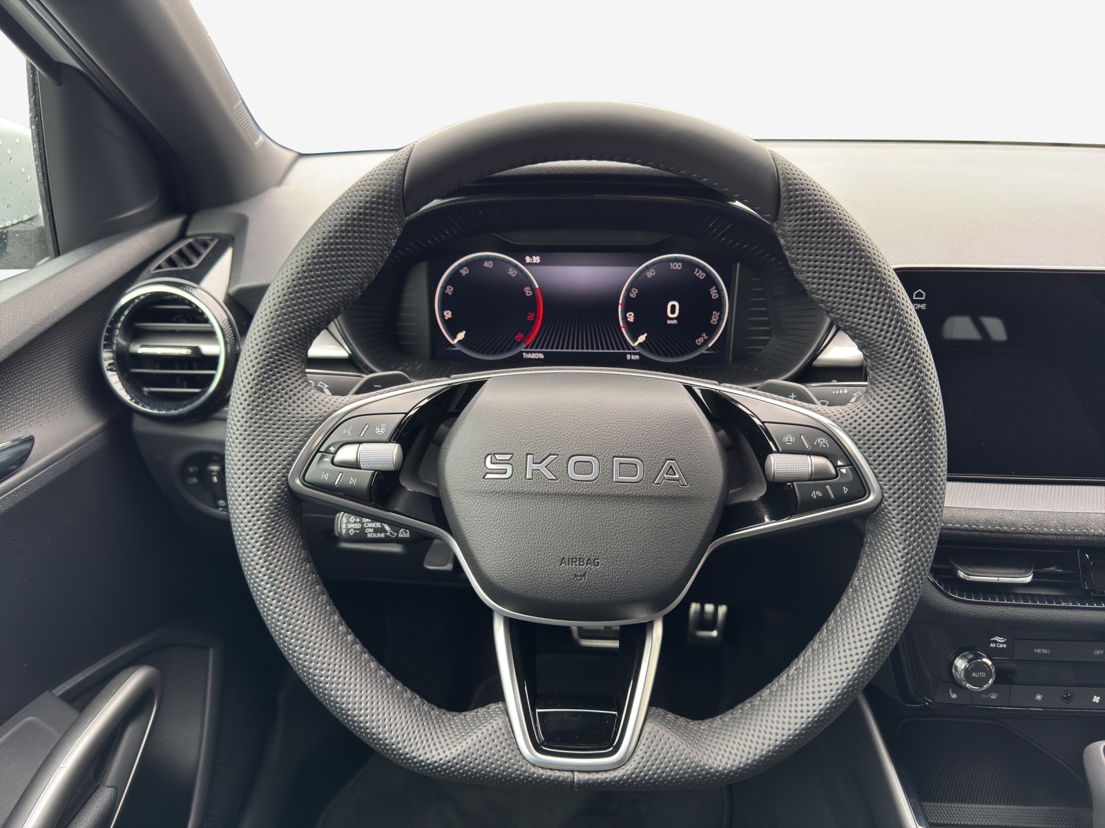 SKODA Fabia 1.5 TSI Dynamic DSG-image-9